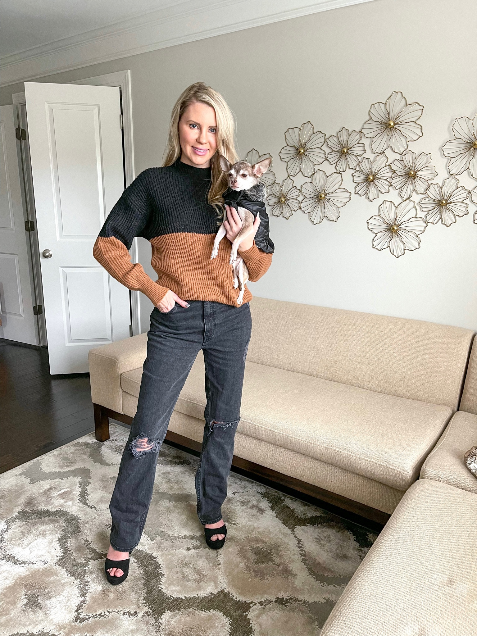 Cozy colorblock sweater!

Winter outfit, dog coat, Abercrombie jeans, black jeans

#LTKunder100 #LTKSeasonal #LTKstyletip