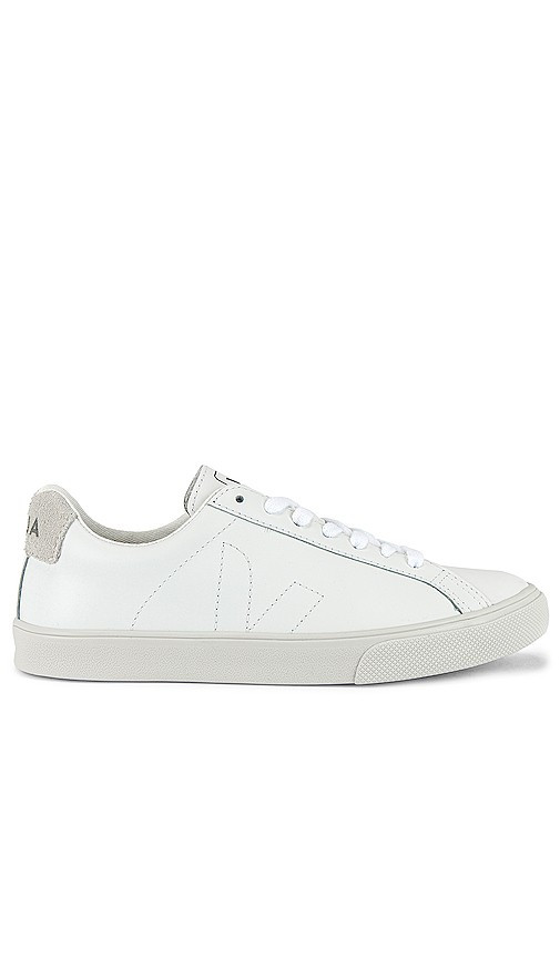 Veja Esplar Sneaker in White. - size 40 | Revolve Clothing (Global)