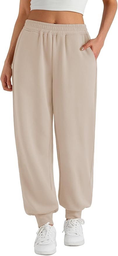 Trendy Queen Womens Sweatpants Baggy Athletic Joggers with Pockets Lounge Pants | Amazon (US)