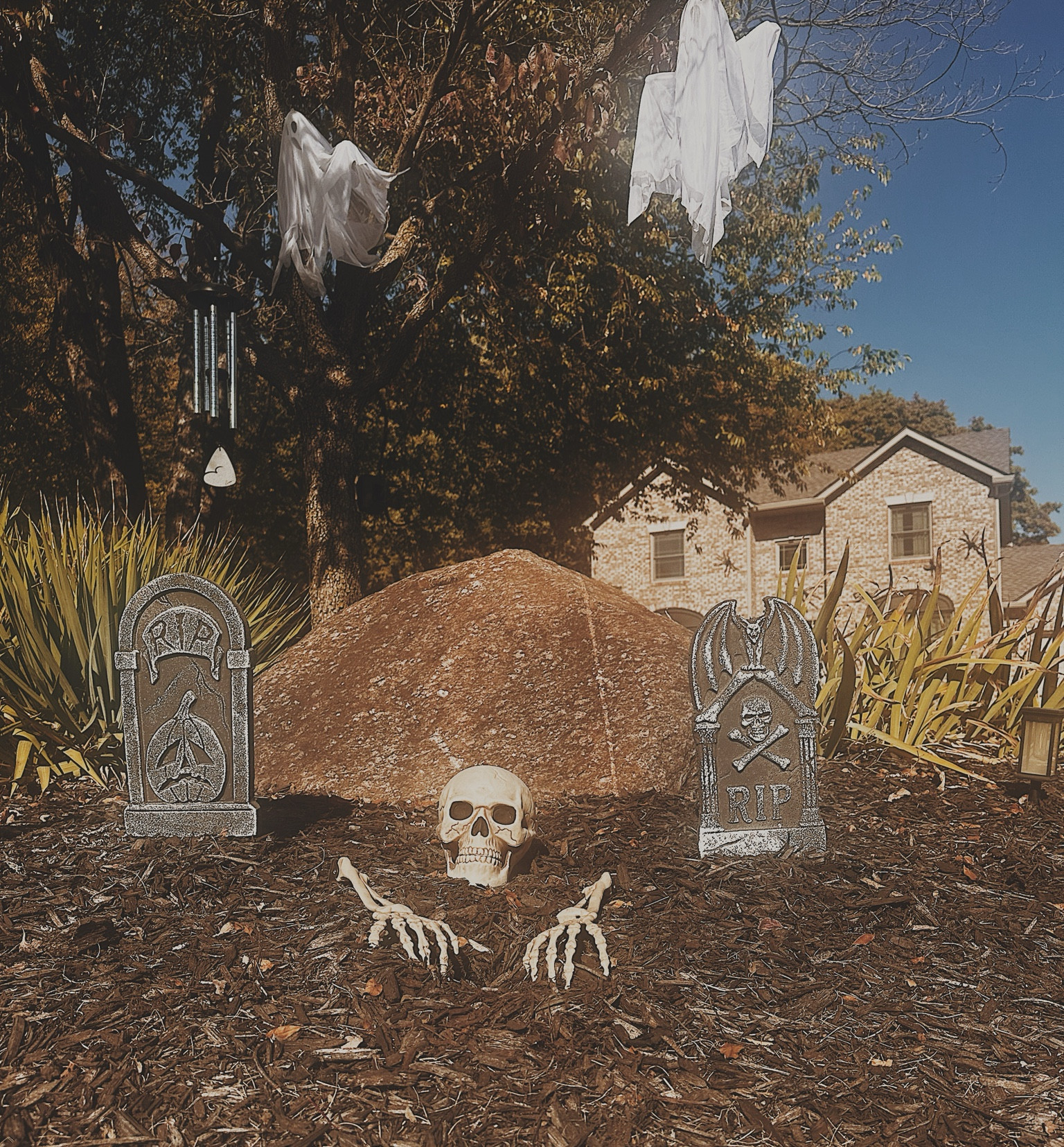 Outdoor Halloween Decorations 

#LTKHalloween #LTKHoliday #LTKhome