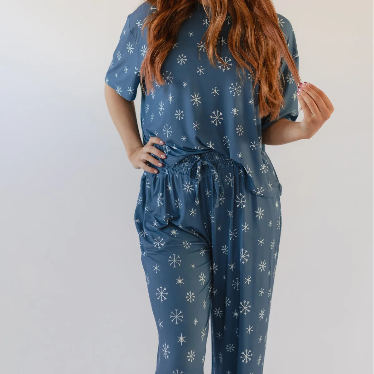 Women's T-Shirt and Pants Set in Snowflakes | Silks Design