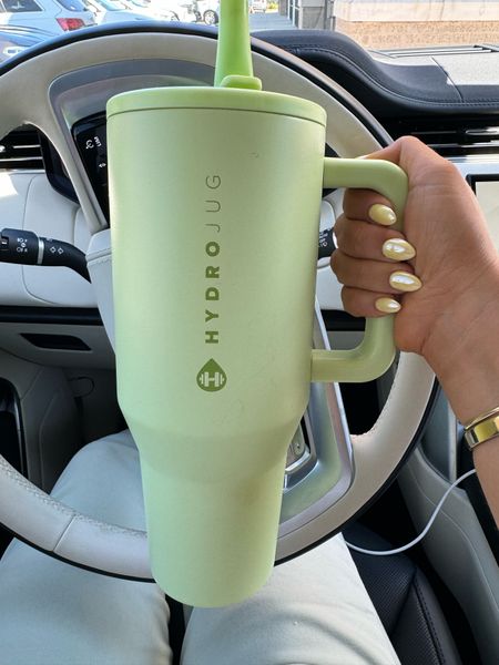 Fave 40 oz tumbler!!! Fits in cup holder and straw closes 

#LTKfitness #LTKSeasonal #LTKtravel