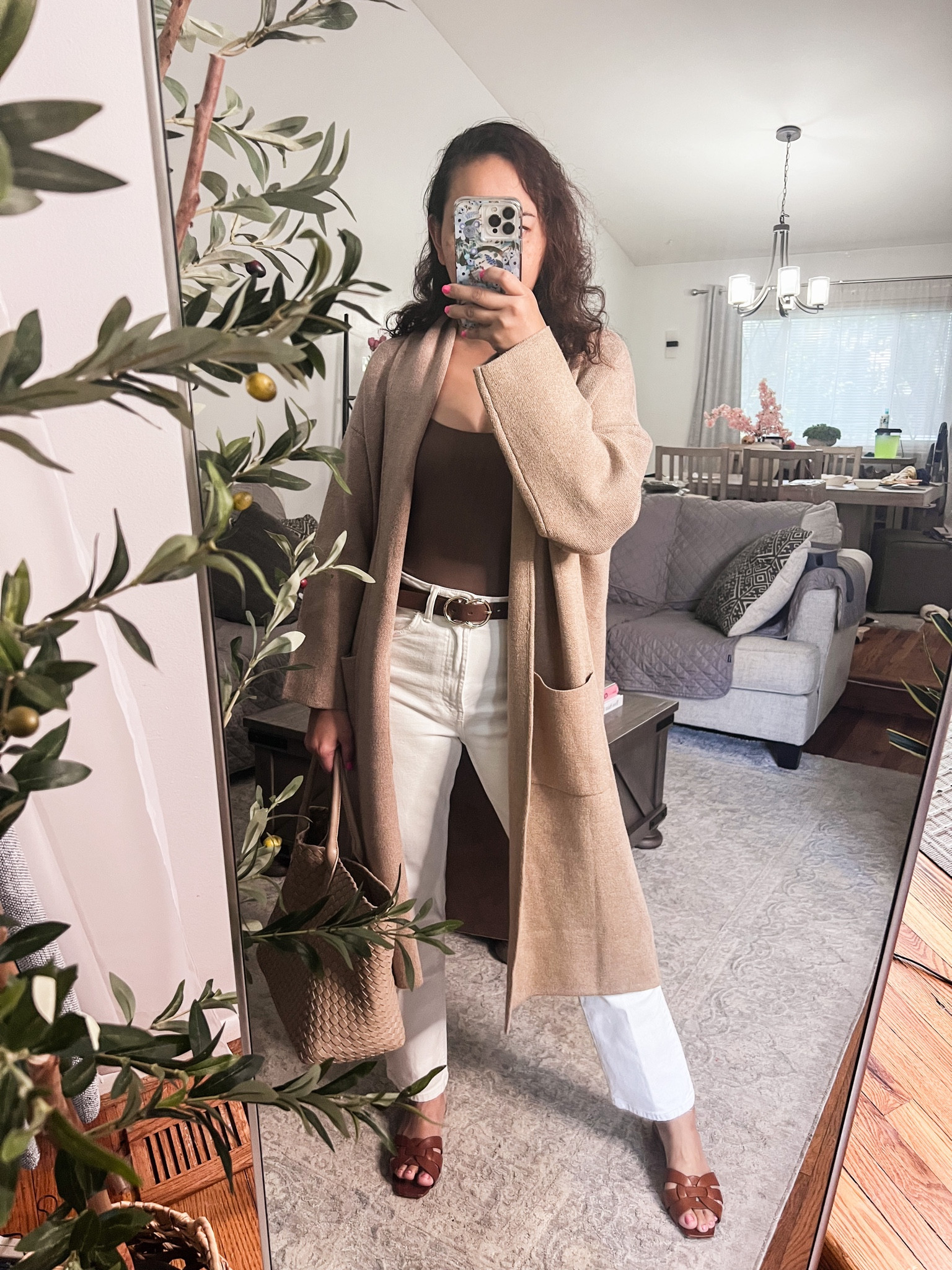 Fall outfit, coatigan, my Anthropologie tote bag is back in stock 

#LTKSeasonal #LTKFind #LTKitbag