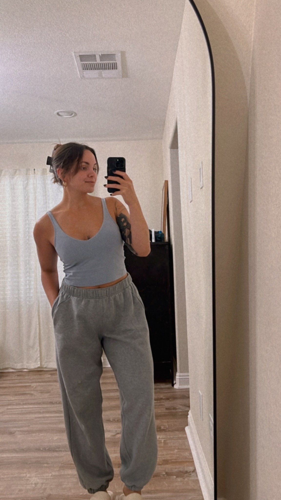 Casual outfit for lounging around the house or even for the gym 🙌🏼 These sweats are the best!

#LTKActive #LTKFindsUnder50