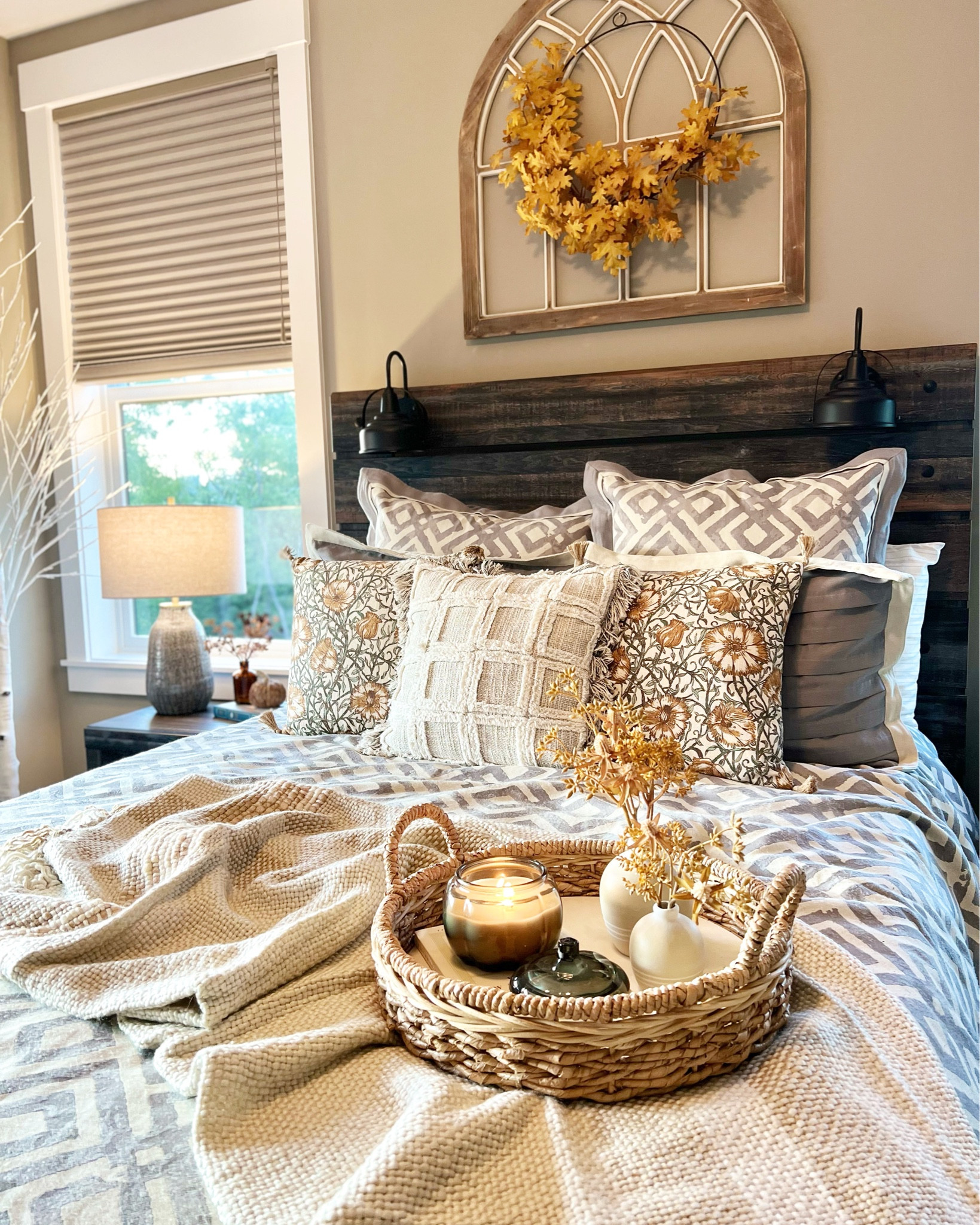 🍁Guest bedroom refresh with Target fall decor

#bedroom #fall #falldecor #target

#LTKhome #LTKSeasonal