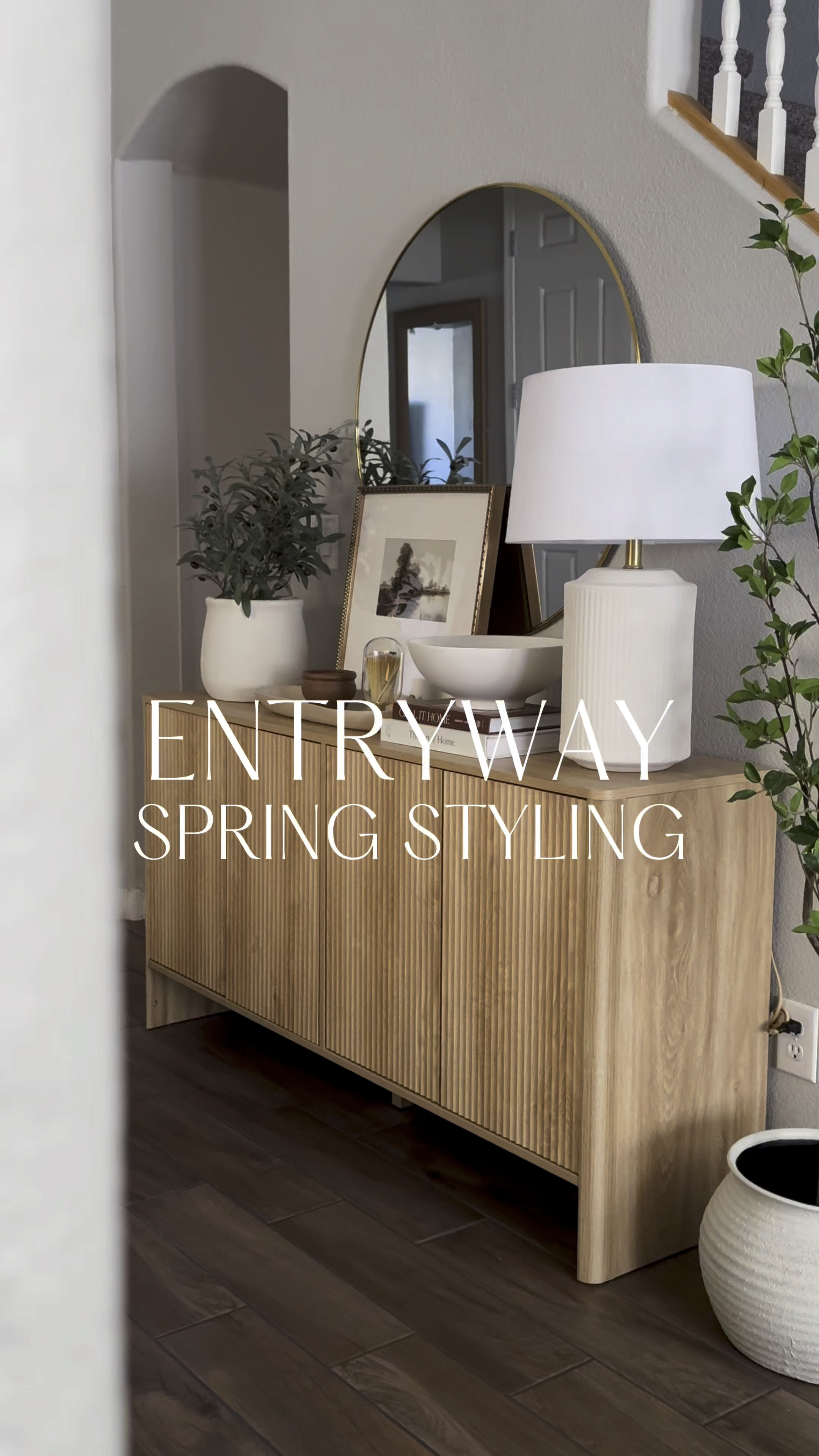 Entryway spring styling ☀️

#LTKWatchNow #LTKSeasonal #LTKHome