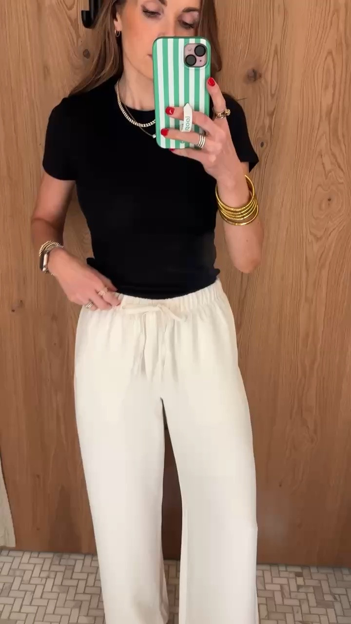 Love these tried and true pants, I’m wearing a small here but have them at home in a small tall. Also wearing a small in this $28 @Aritzia tee!

#LTKgrwm #LTKootd