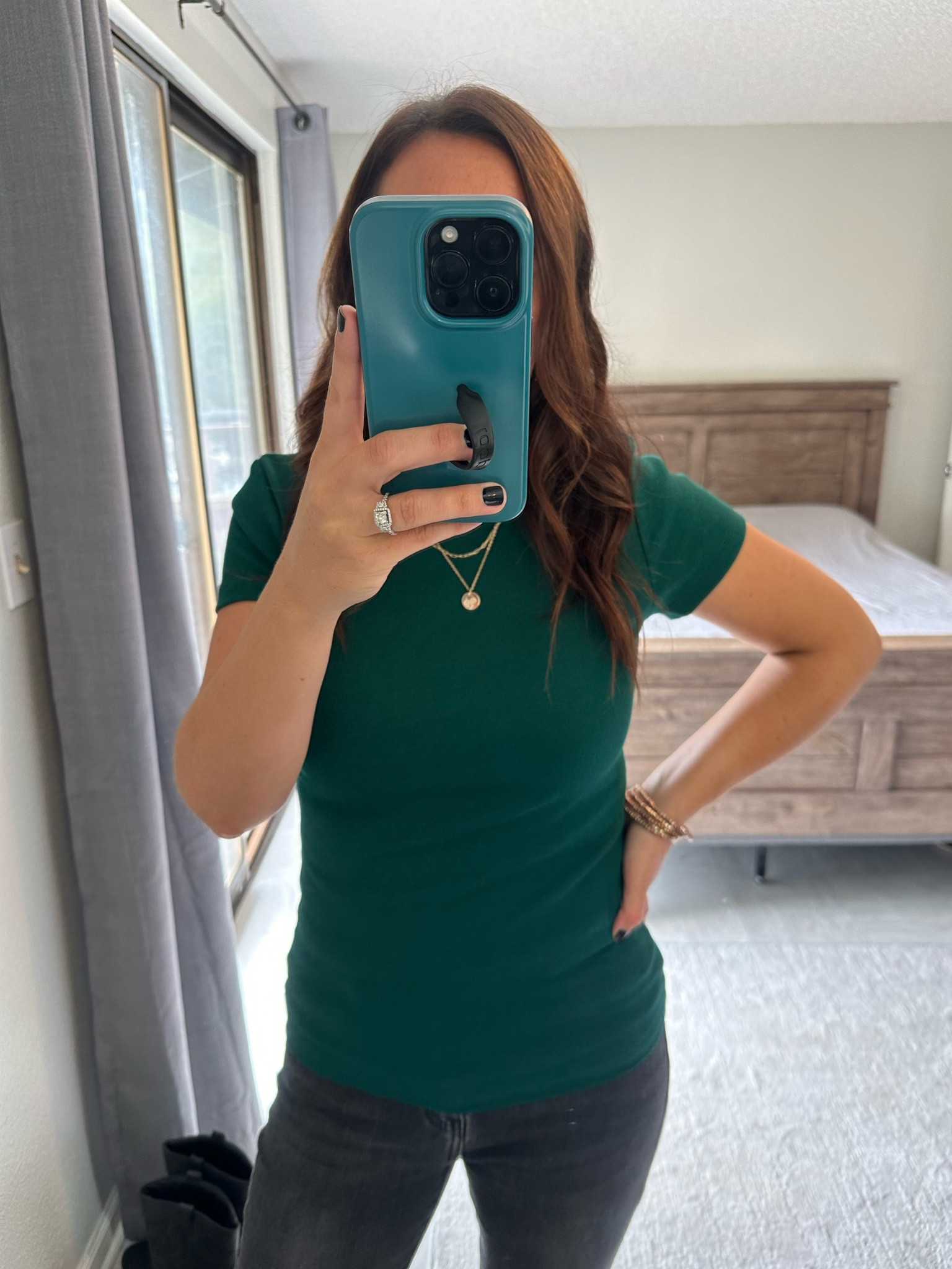 This dark green top is 🤩🤩🤩
#fallvibes 