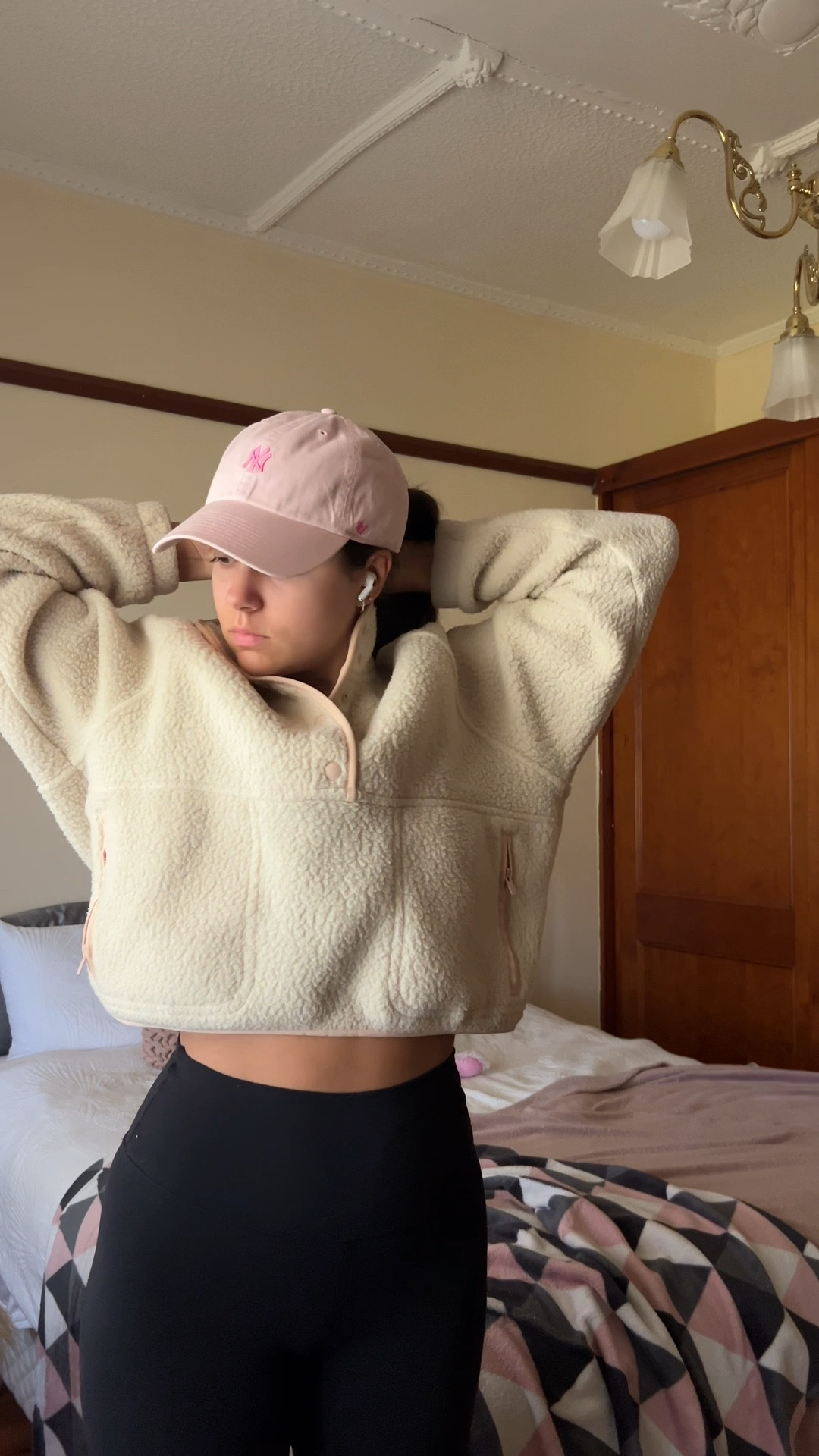 hot girl walk outfit
I’ve linked the aritzia fleece but it unfortunately doesn’t come in the colour way i have anymore.

sizes:
lululemon align short: 4(US)
lululemon align bra: 8(US)
aritzia fleece: small

#LTKfitness #LTKaustralia #LTKVideo