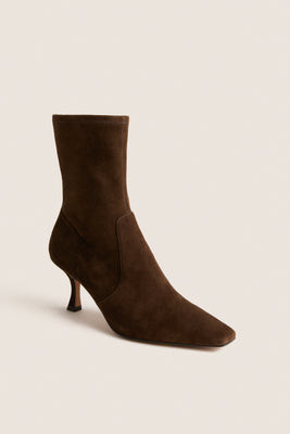 Chocolate Suede Madelyn Boots | Tuckernuck (US)