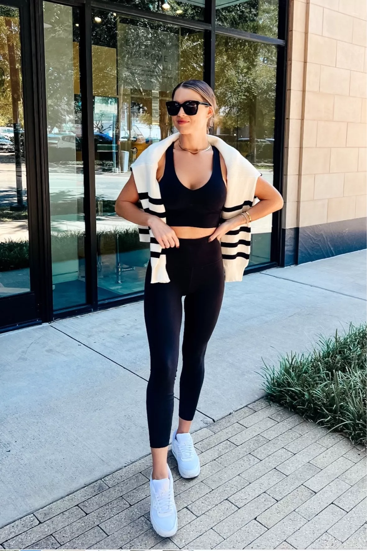 comfy outfits for travelling  Athleisure outfits, Sporty outfits