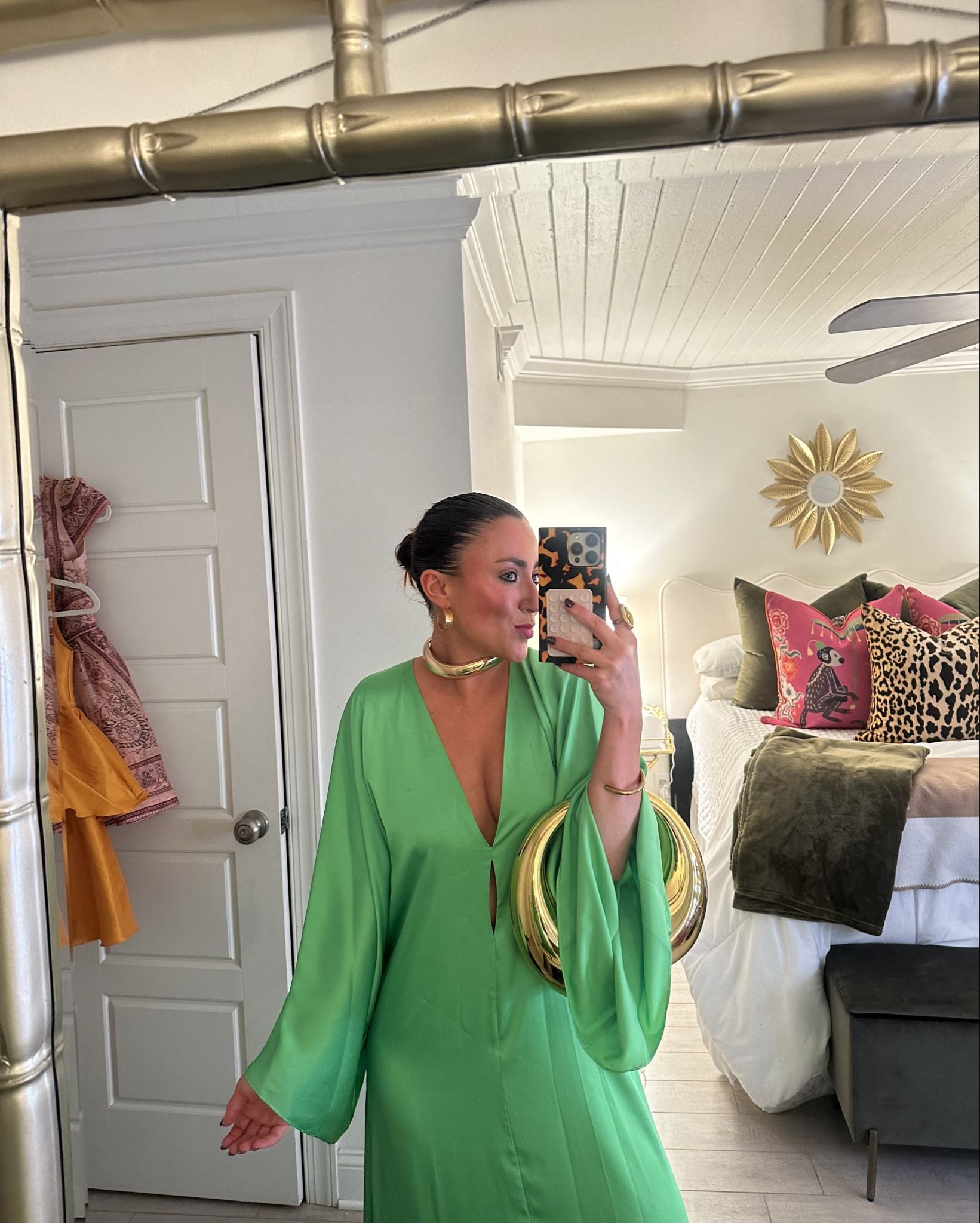 BOUGHT THIS BAG FOR 3x WHAT IT IS ON AMAZON!!!!! GO!!! Dress is Alexis but sold out everywhere! 

#LTKStyleTip #LTKFindsUnder100 #LTKFindsUnder50