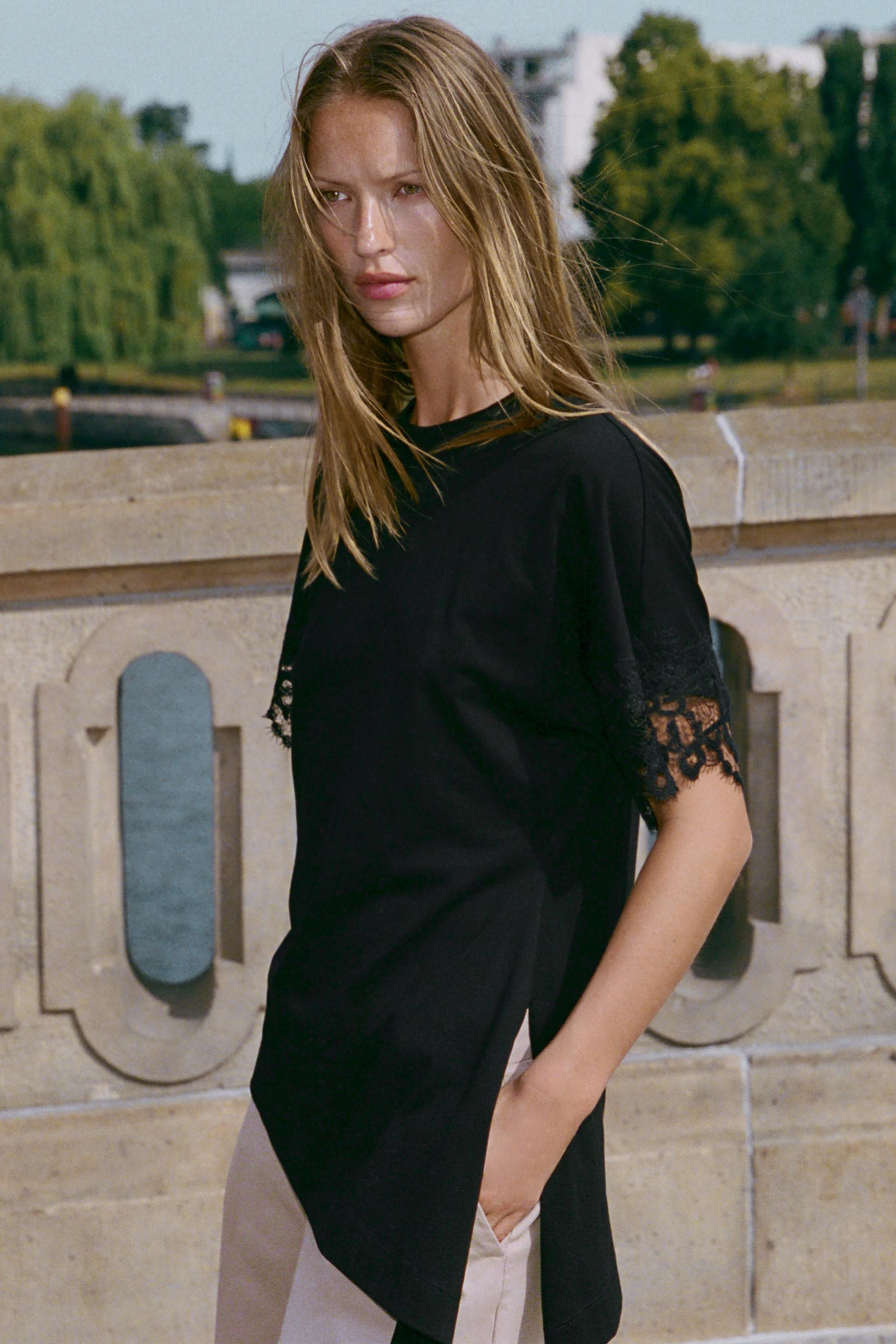 REGULAR FIT - ROUND NECK - REGULAR LENGTH - SHORT SLEEVEST-shirt crafted from cotton yarn. Round ... | Zara US