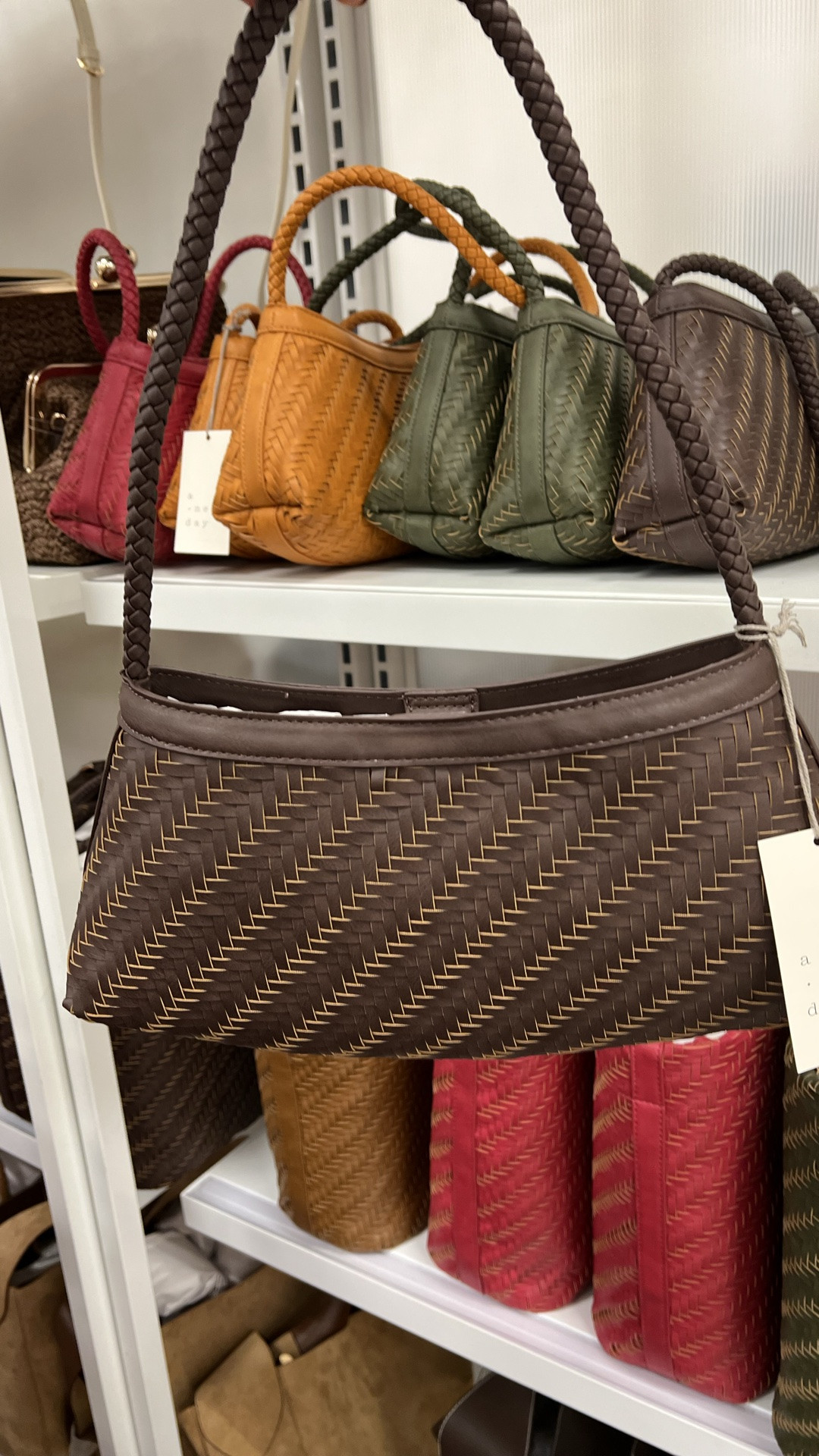 40% off fall handbags today only

Fall style, Target style, Target fashion, Target deals

#LTKootd #LTKmomlife #LTKSaleAlert
