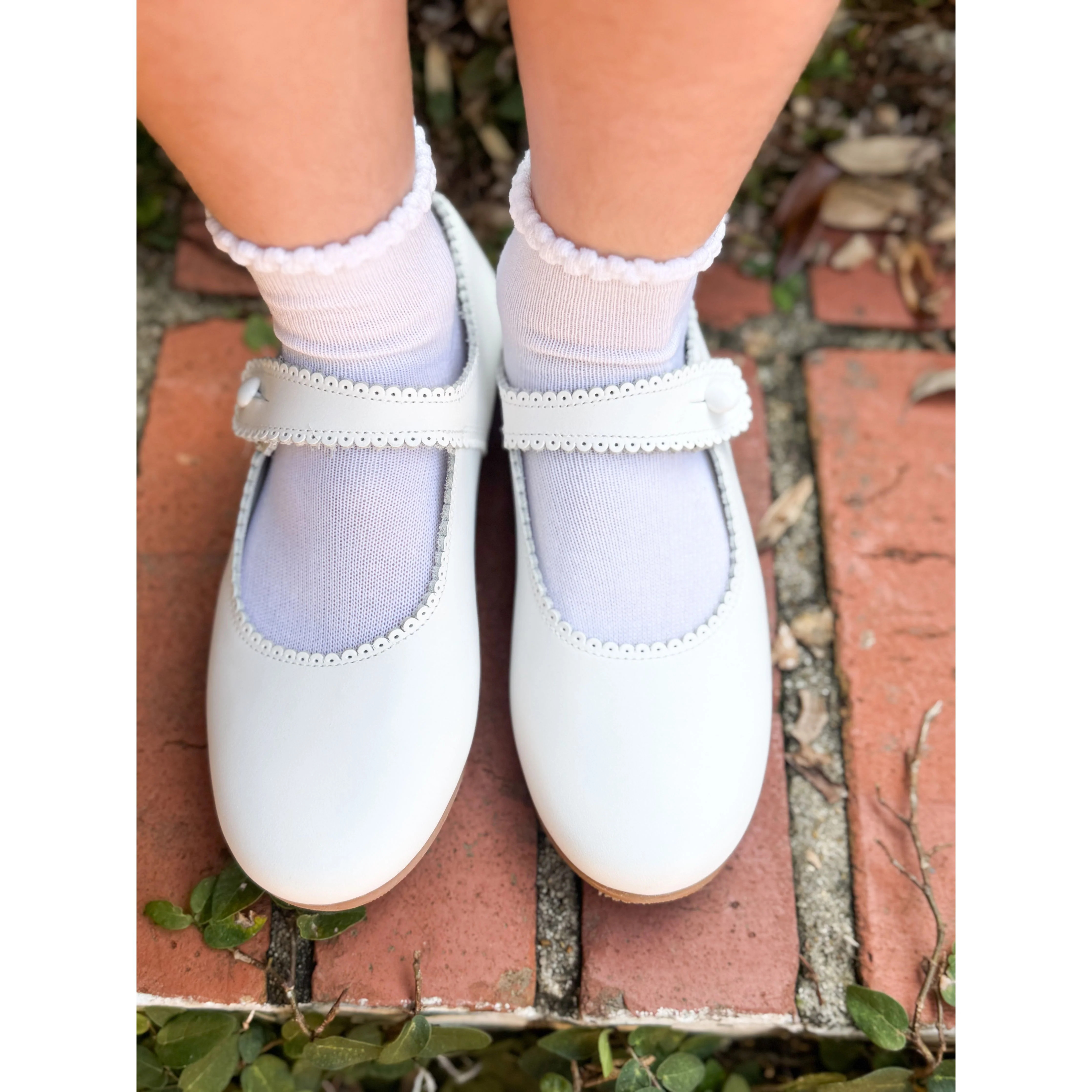 Mary Jane Scalloped Shoe- White | Alice Kathleen & Co.