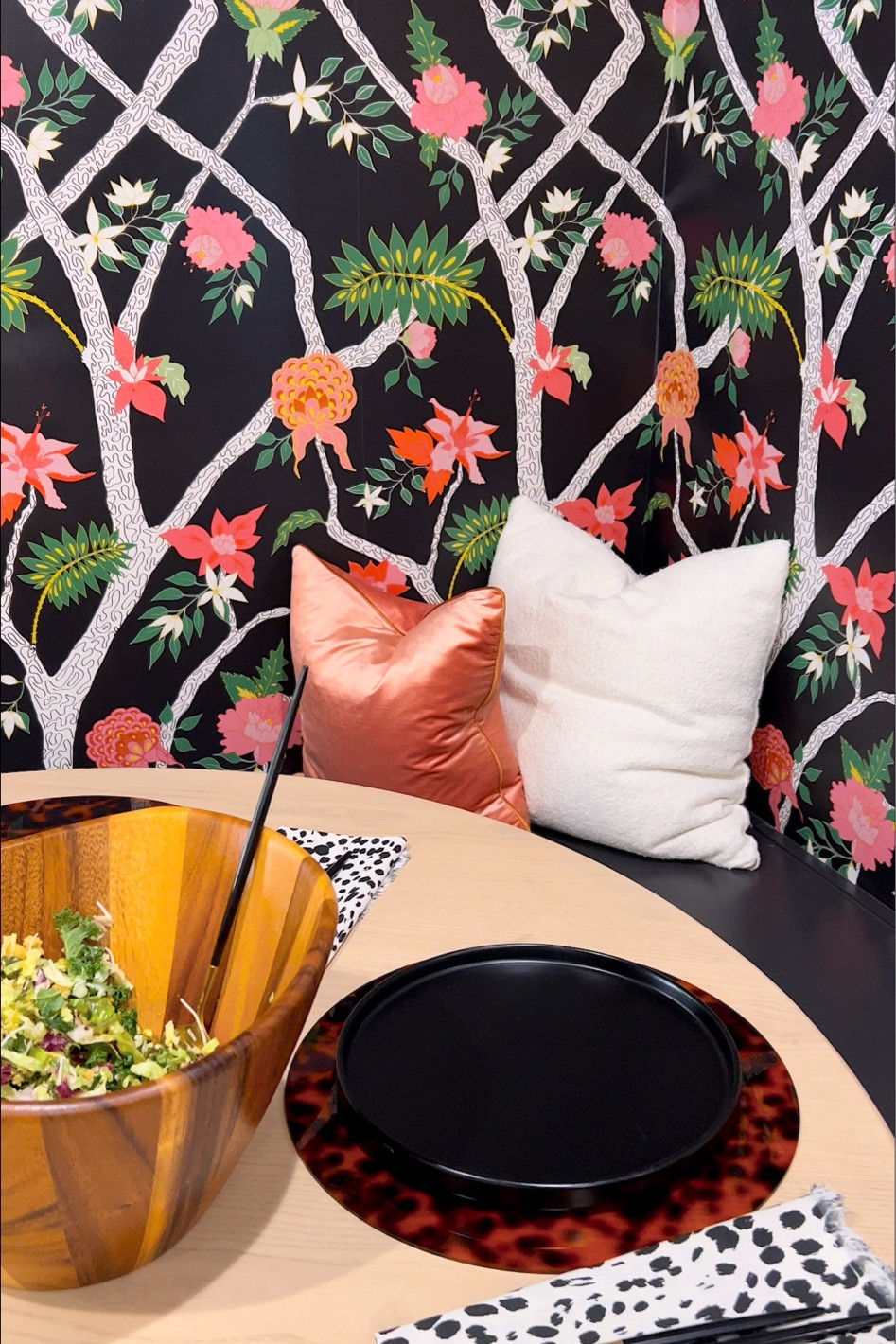 Home
Kitchen
Dinner
Plates
Amazon
Placemat
Table
Table setting
Silverware
Flatware
Bowl
Serving
Pillows
Wallpaper

#LTKhome #LTKunder50 #LTKstyletip