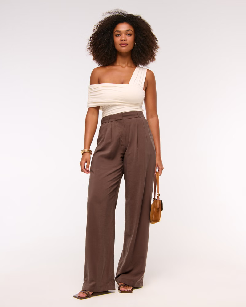 Curve Love A&F Sloane Crepe Tailored Wide Leg Pant | Abercrombie & Fitch (US)