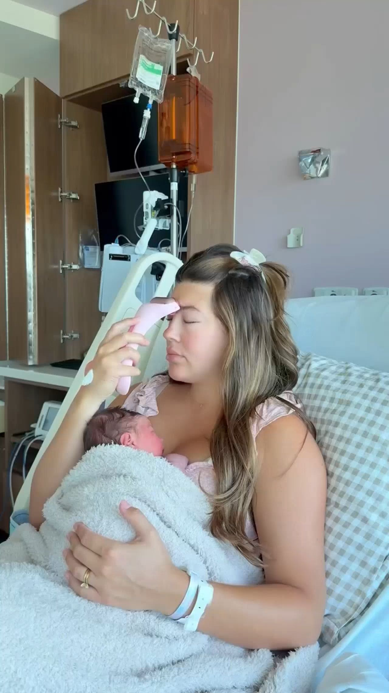 Finding my pink again 🩷  My current 5 minute mom makeup routine!  

 #LTKgrwm #LTKmomlife #LTKBeauty