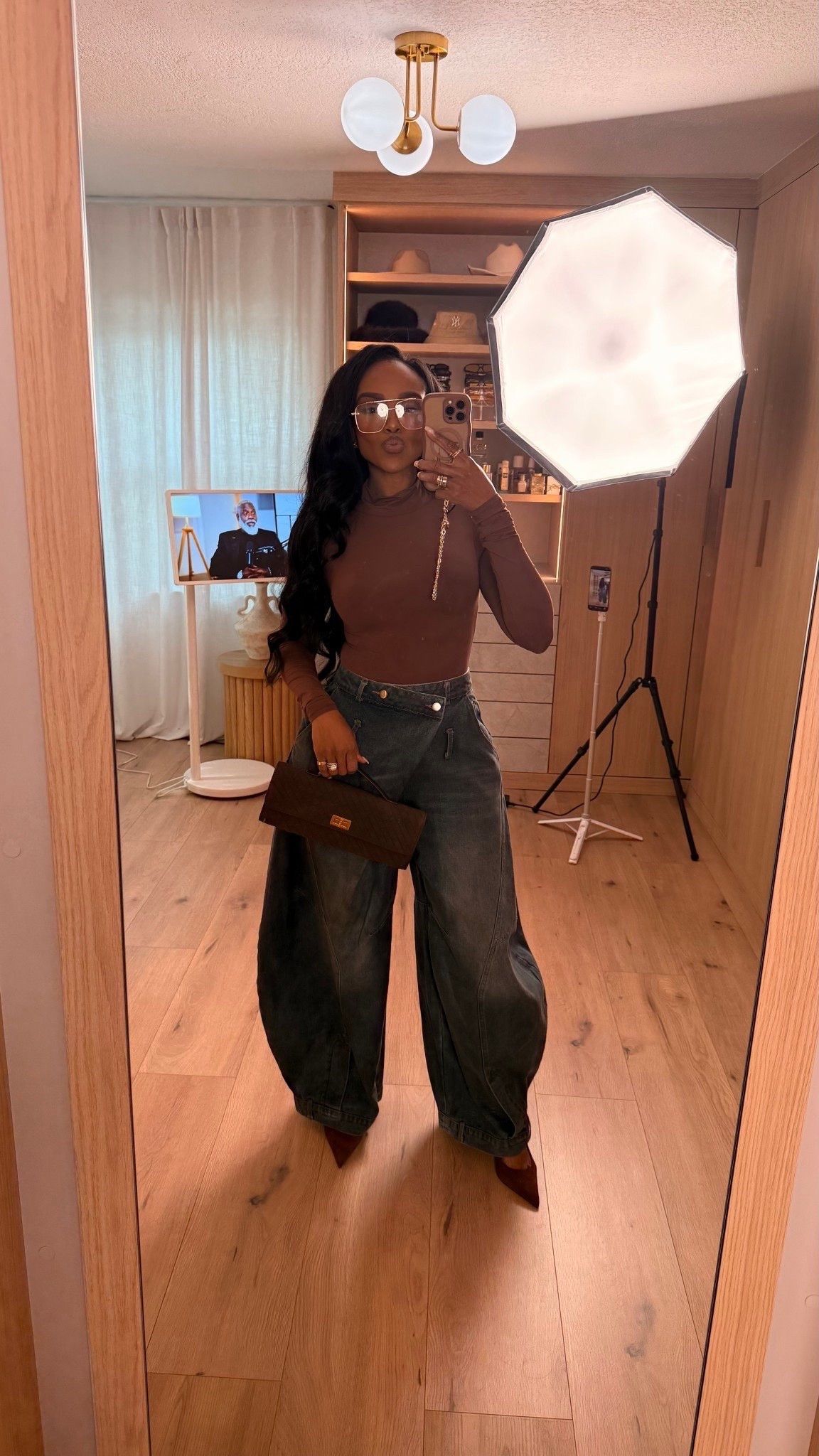 A rich neutral look that always delivers — the fitted brown top paired with wide-leg denim and pointed boots gives that effortless “cool girl” polish without trying too hard. This combo is sleek, modern, and perfect for everyday elevated style.

Perfect for casual outings, lunch dates, and weekend plans.

📏 Sizing: Wearing size small in the top + 27 in the jeans  
Kira’s measurements: 138 lbs, 34D, 27" waist, 40" hips, 5’4

Shop instantly on the app.

Neutral outfit ideas, wide-leg denim looks, brown top outfit inspo, everyday classic style, polished casual outfits.

Follow me on Instagram and YouTube @kirasfashionfinds



#LTKvlog #LTKootd #LTKgrwm