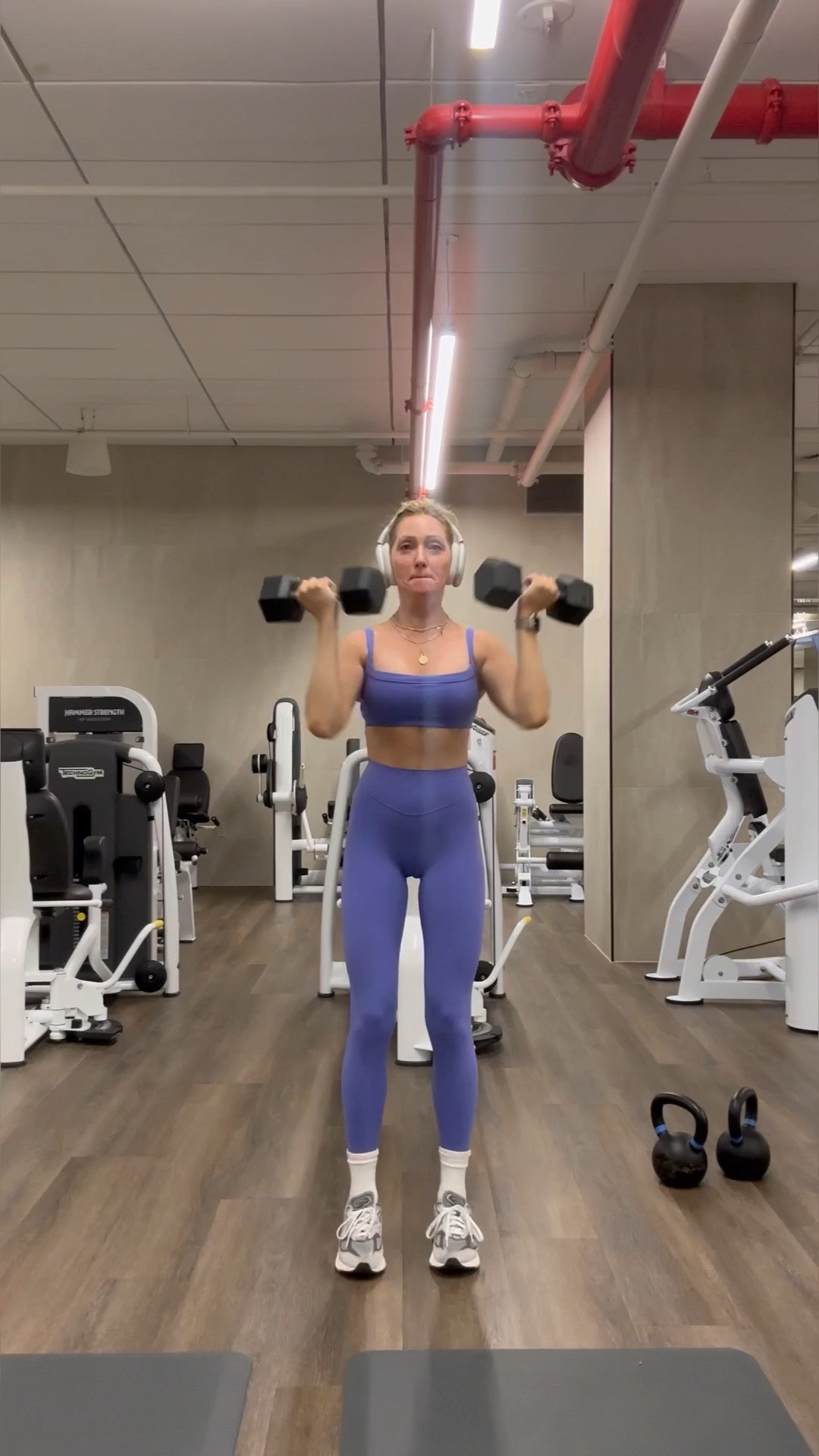 One of my fave workout brands! I wear size small tops and Xs bottoms! It’s buttery soft and no seam in the front! 

#LTKActive #LTKFitness