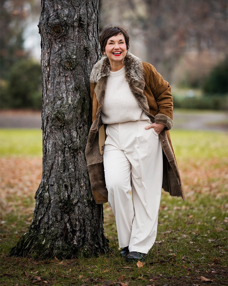 Late winter love: Weißes Marlenehose, cremefarbener Kaschmirpullover mit Shearling-Mantel in Cognac 🤍🤎

#LTKdeutschland #LTKmidsize #LTKstyletip
