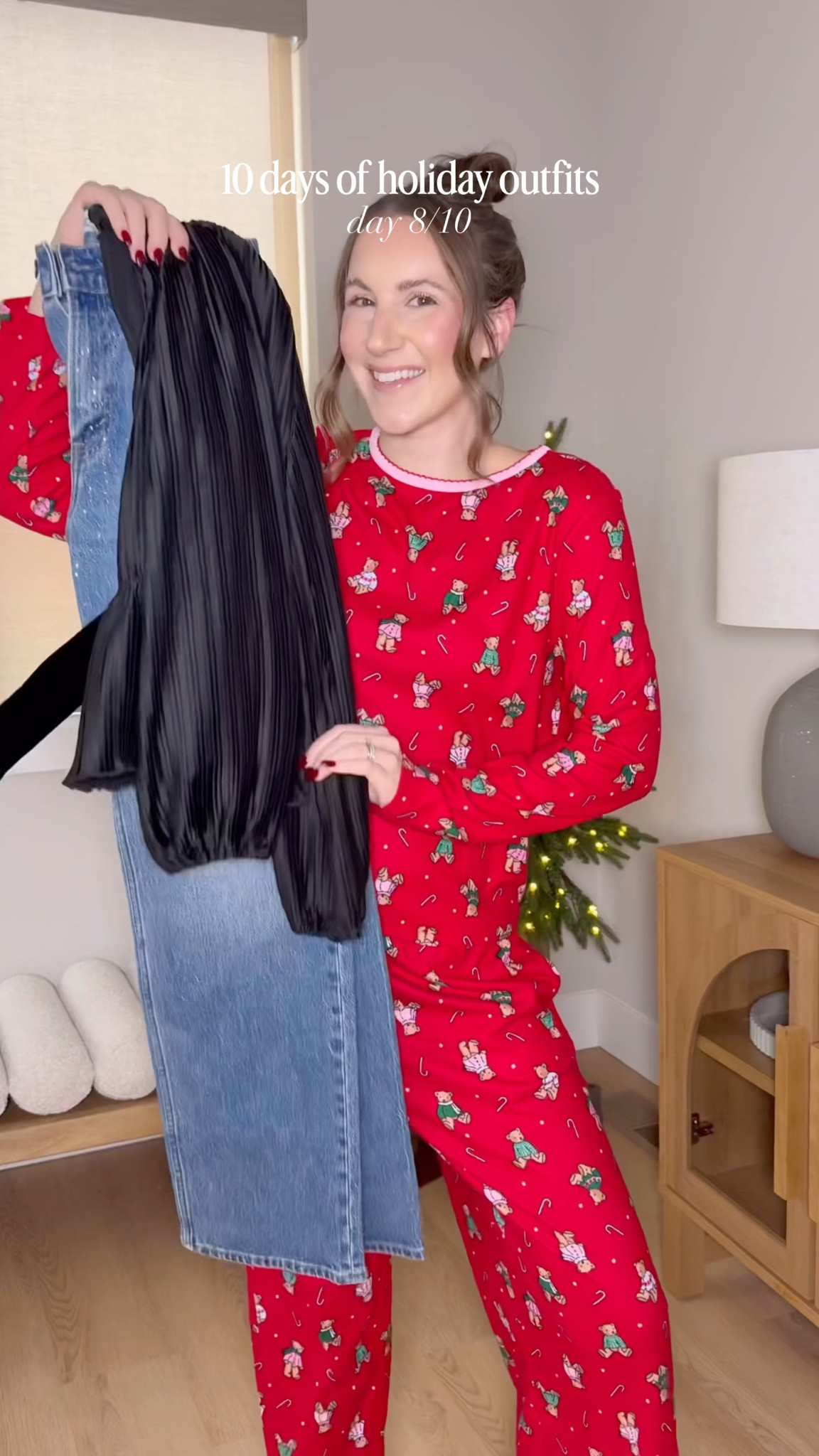 10 days of holiday outfits ✨ DAY 8

Jeans and a cute top but make it ✨holiday✨ I can’t get over these rhinestone jeans! They have the cutest sparkle and are perfect for the holidays! Paired with this pretty top that’s topped off with a velvet bow.

Wearing a xs top and size 25 denim 

Holiday outfit | holiday denim look | holiday top | dressed up | holiday style | Christmas pjs | Abercrombie denim 

#LTKHoliday #LTKootd