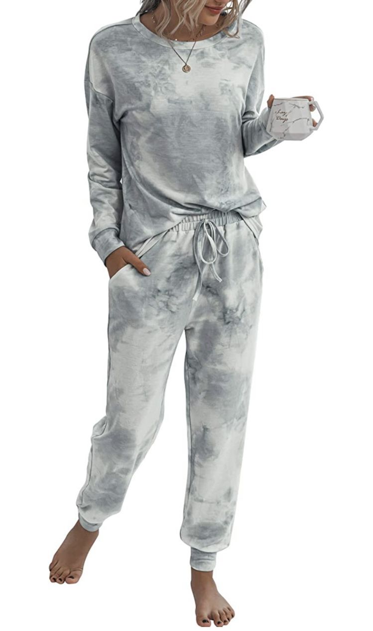 PRETTYGARDEN Women's Tie Dye Two Piece Pajamas Set Casual Long Sleeve Sweatshirt with Long Pants Lou | Amazon (US)