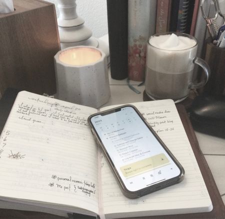 I use both the Moleskine Journal and the Moleskine Journey App to plan and journal. In the morning, I like to bring anything from my app to paper. I fill in the hours 5 a.m - 10 p.m of how I will reach all of my goals I have set for my day.

#moleskine #moleskinejournal #target #targetstyle #magnolia #nespresso #justoneday #justjeaniejo