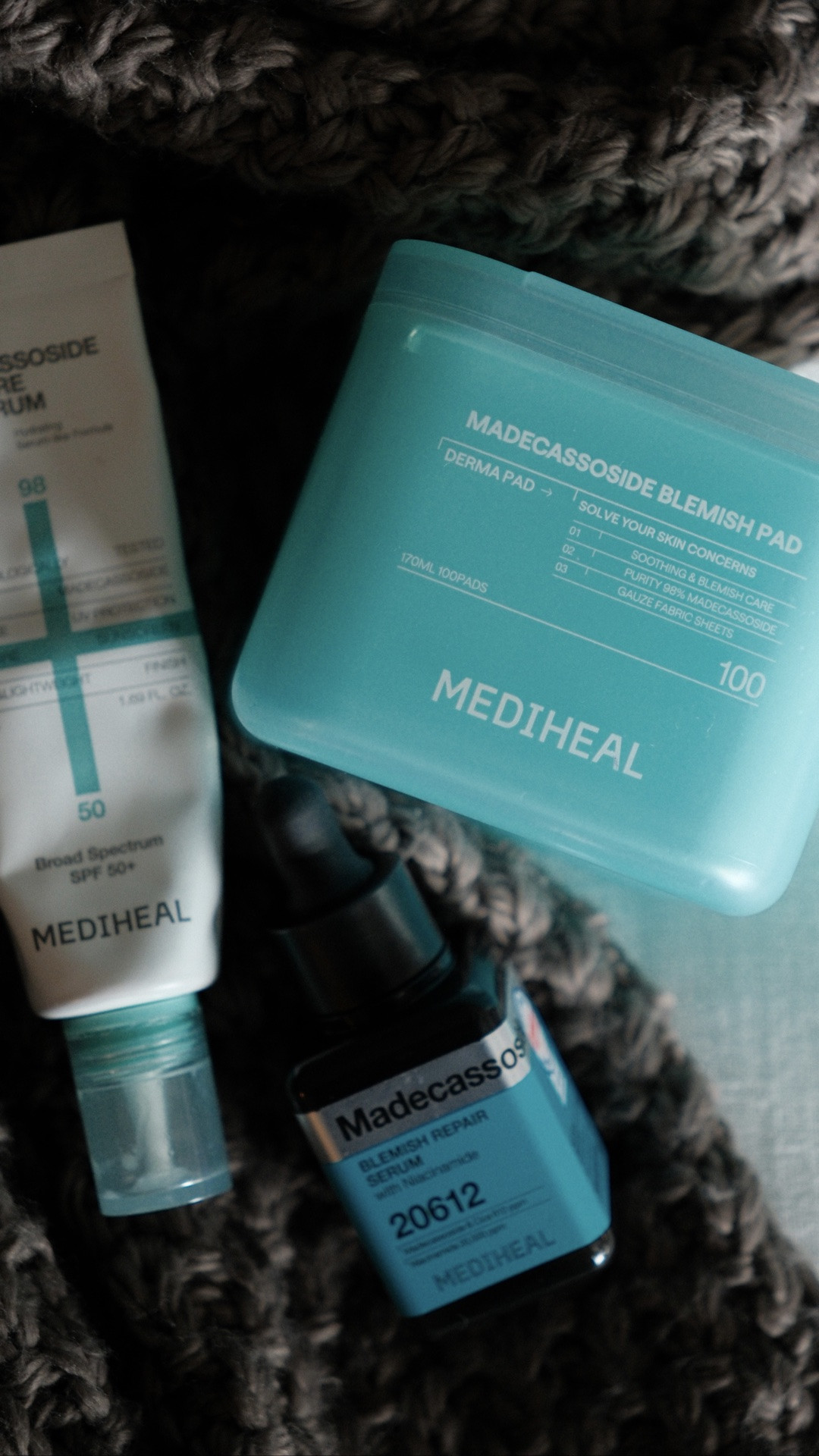 I love me a good 10 step skincare routine, but let’s be real… I do NOT always have the time or energy 😭😮‍💨

So when I need to get in, get out, and still handle acne, dryness + SPF… this is my tried & true trifecta ✨ And somehow I still come out looking like a glazed doughnut 😂🍩

I linked all 3 on my LTK if you wanna try my exact routine 🤍

#LTKgrwm #LTKselfcare #LTKBeauty