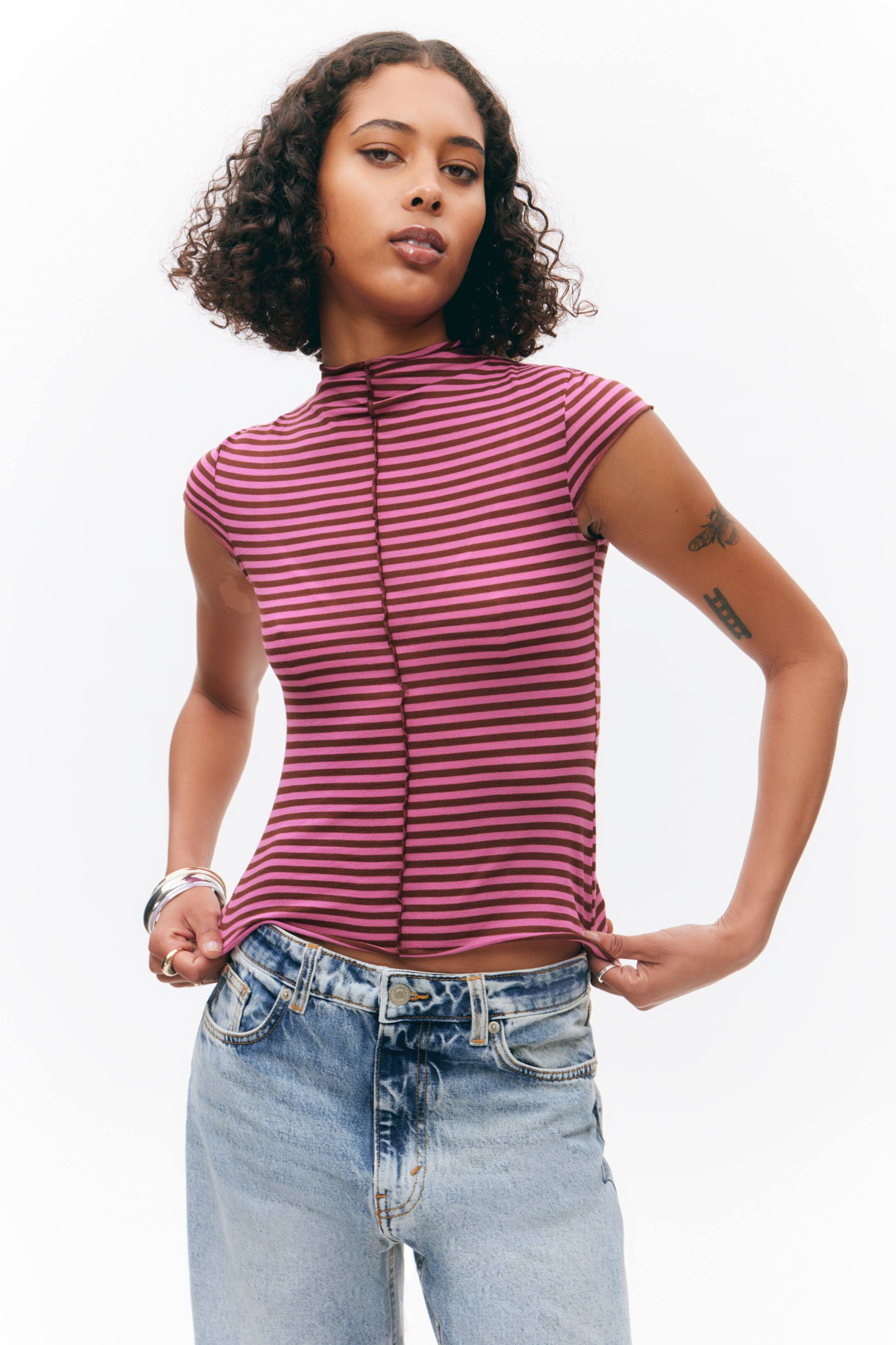 Nauwsluitend T-shirt met capuchon en turtleneck - Gestreept roze - DAMES | H&M NL | H&M (DE, AT, CH, NL, FI)