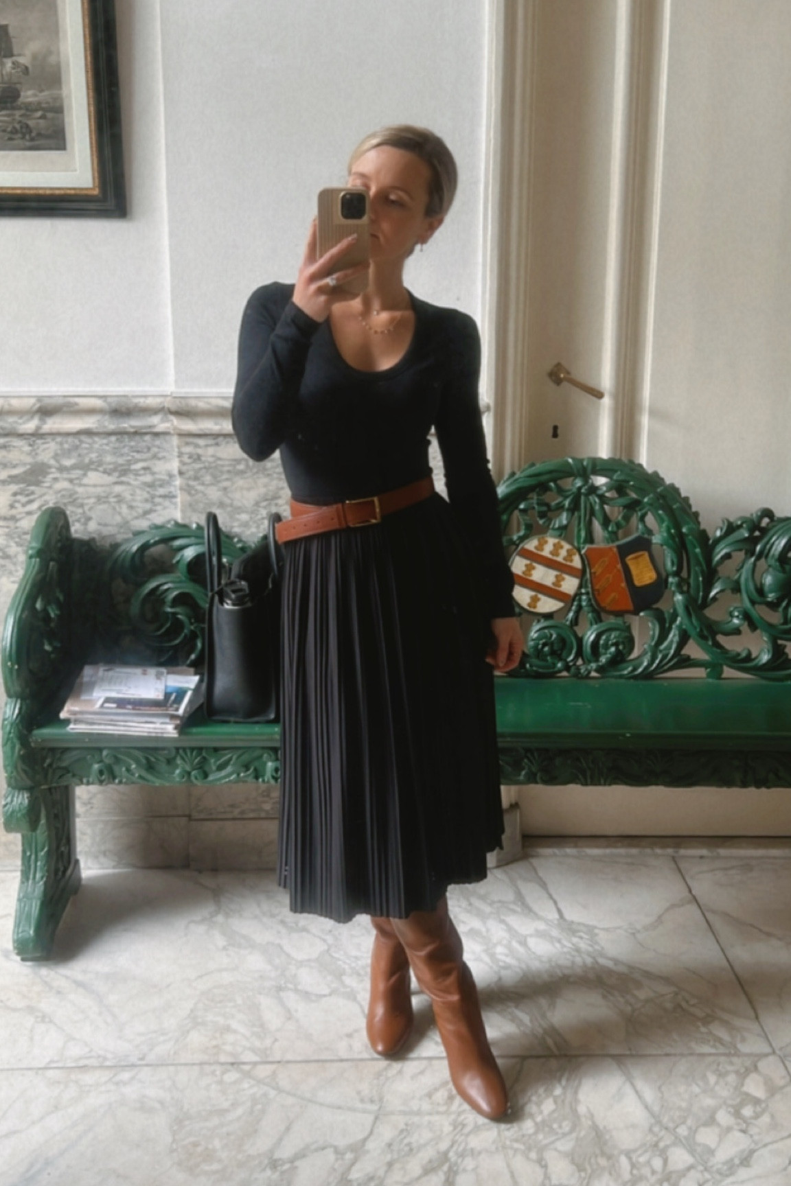 Mixing black outfits with brown leather accessories has been one of my favorite fall looks lately. 

This brown belt is vintage Italian leather, but I found similar items below!

#cozyfalloutfit #falllook #allblack #blackoutfit #brownboots #brownbelt 

#LTKeurope #LTKunder100 #LTKSeasonal