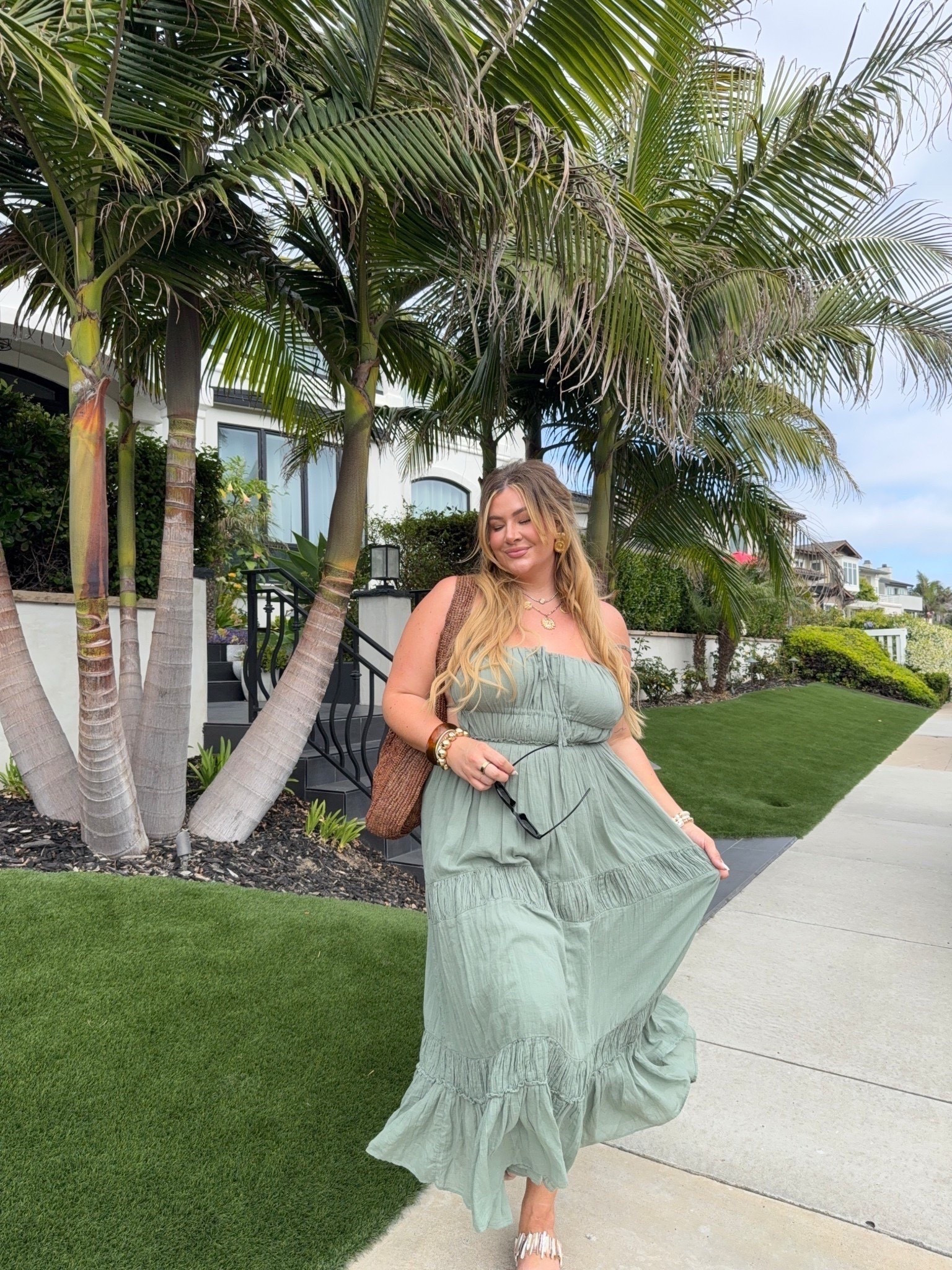 cutie spring/summer dress!! loveeee it :) 

wearing XL but could’ve worn a L as well.

Spring outfits 2026, spring dresses, Vanessa Etheridge 

#LTKMidsize #LTKgrwm #LTKSeasonal