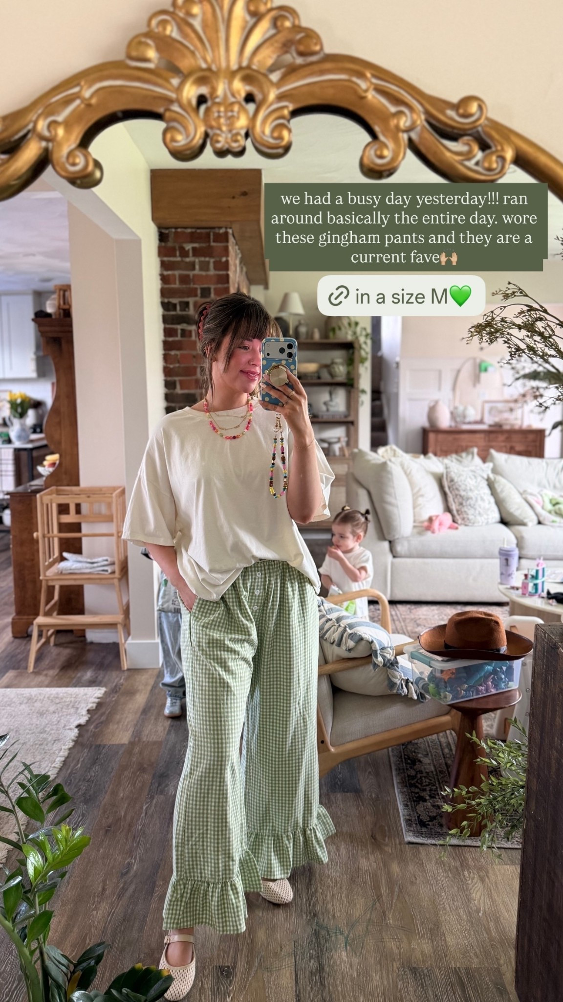 we had a busy day yesterday!!! ran around basically the entire day. wore these gingham pants and they are a current fave🙌🏼