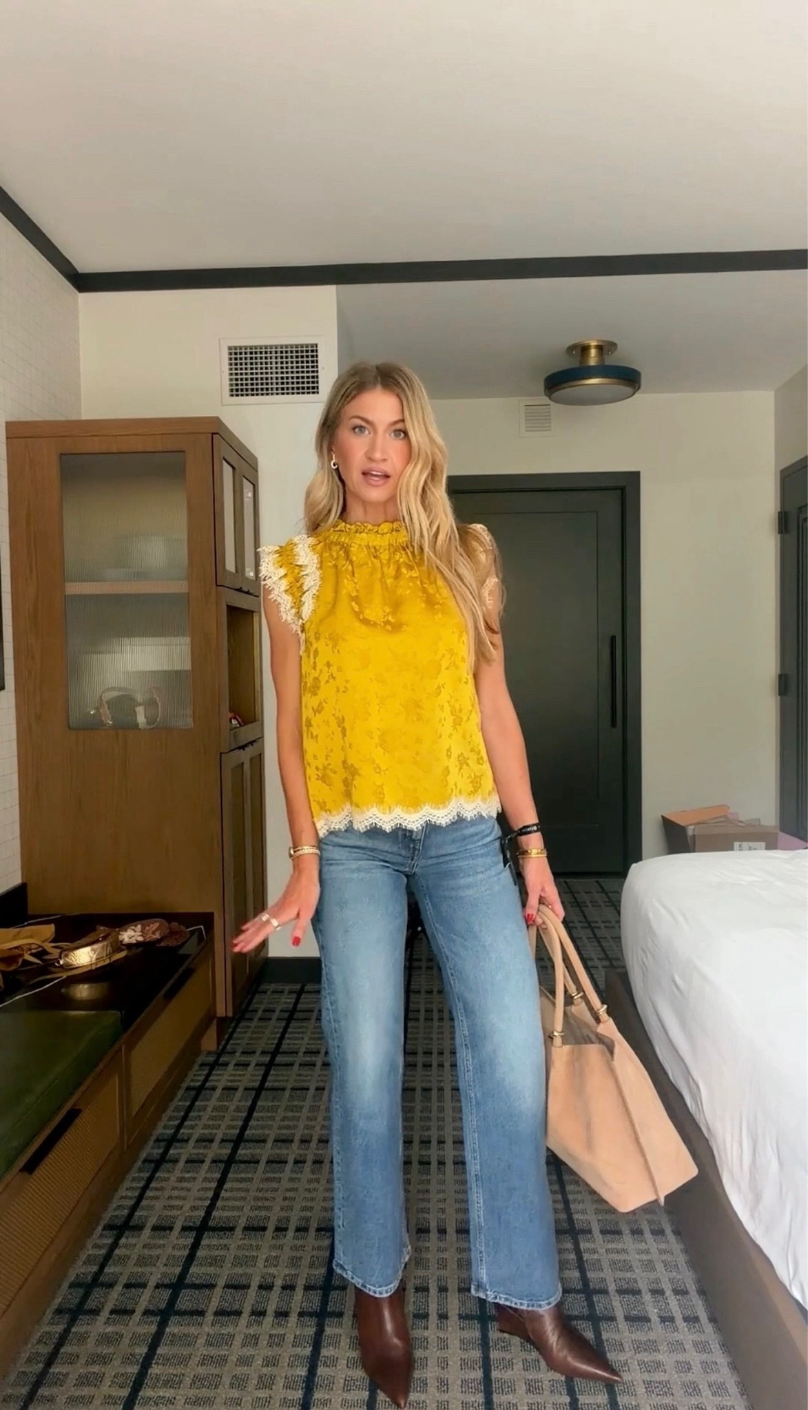 The most gorgeous blouse that is on sale with code: FALL

#LTKootd #LTKgrwm #LTKSeasonal