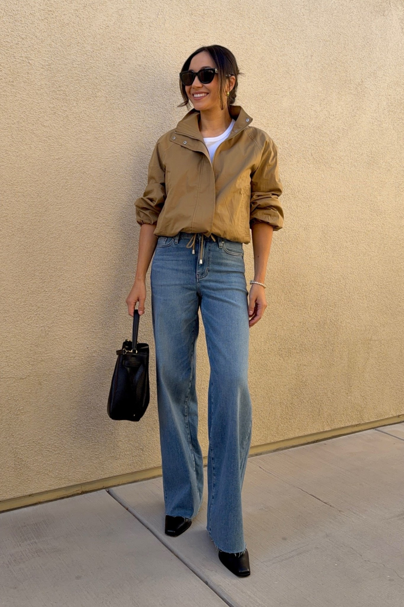 Chic fall outfit 

Rails Blake jacket - xs
Frame le slim palazzo jeans — exact wash & hem style is almost sold out, linked to a similar one 
Steve Madden define booties 
Tory Burch romy tote — buttery soft, can be worn as a crossbody