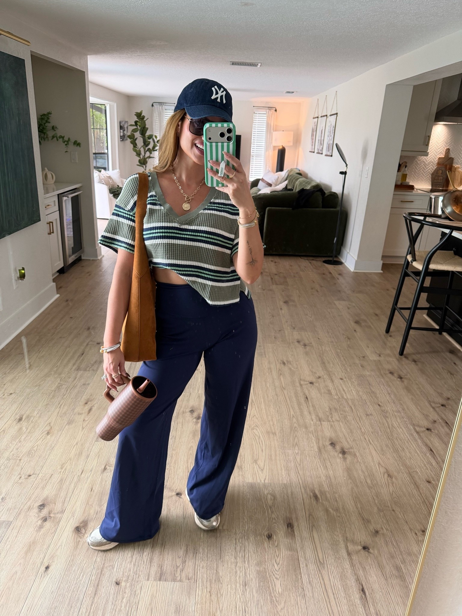 Today’s ootd! Casual, comfortable, and cute! I’m loving stripes right now and @Aerie has a ton of great pieces for fall on sale. 😍

#LTKootd #LTKgrwm #LTKSaleAlert
