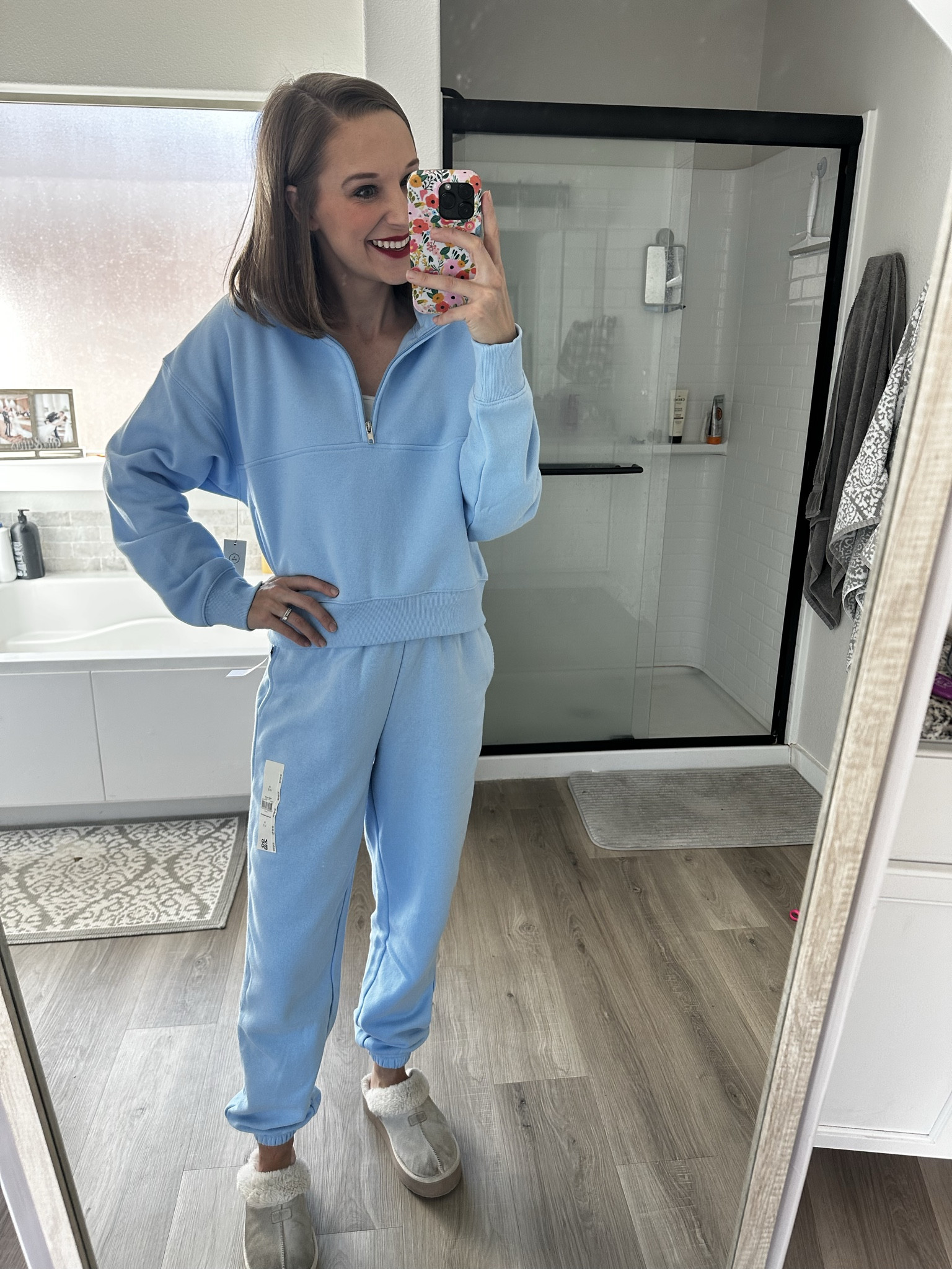 Walmart no boundaries lounge set! Quarter zip pull over with joggers! Under $22 for the set! 