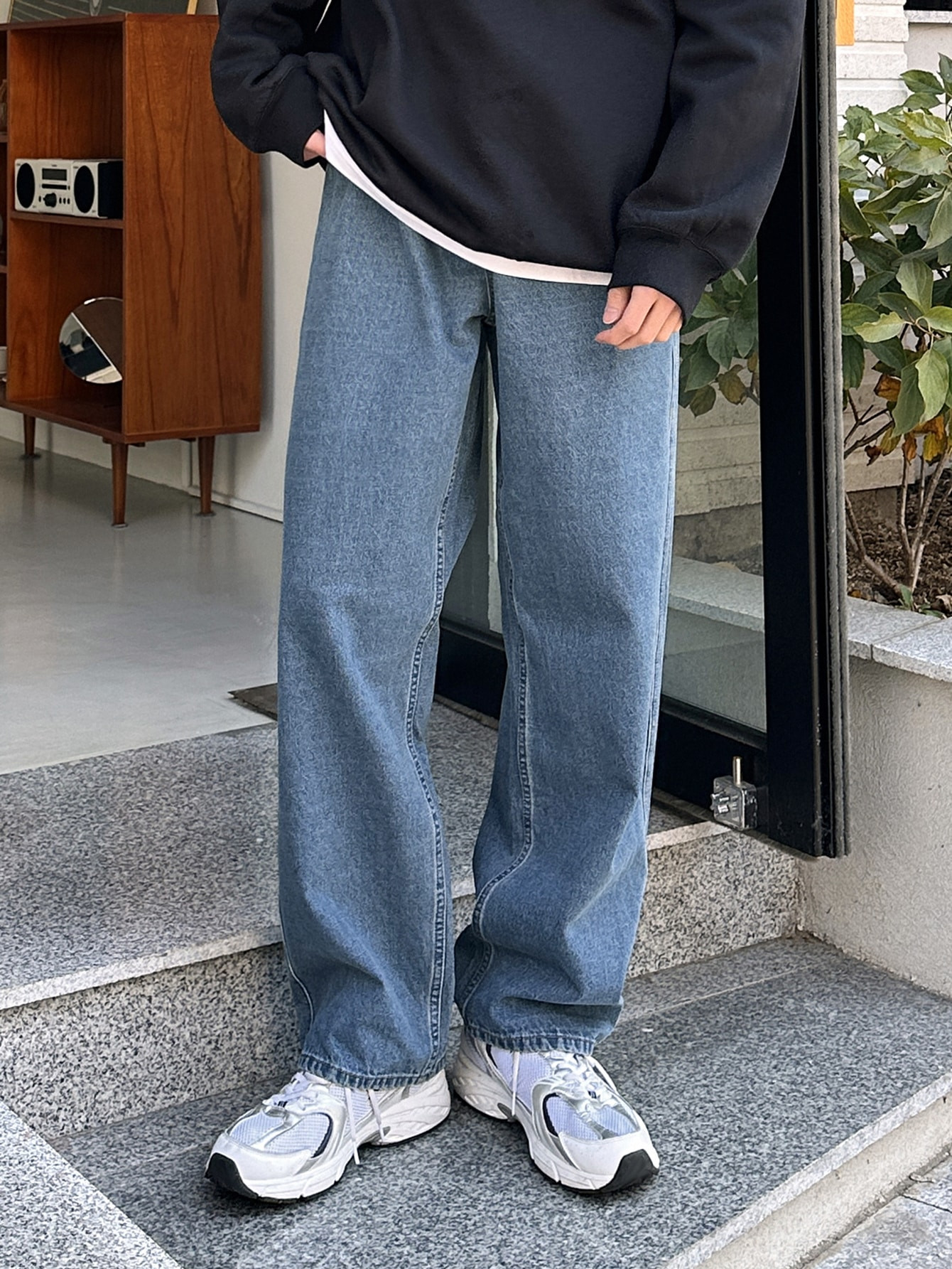 DAZY Men Cotton Slant Pocket Straight Leg Jeans | SHEIN