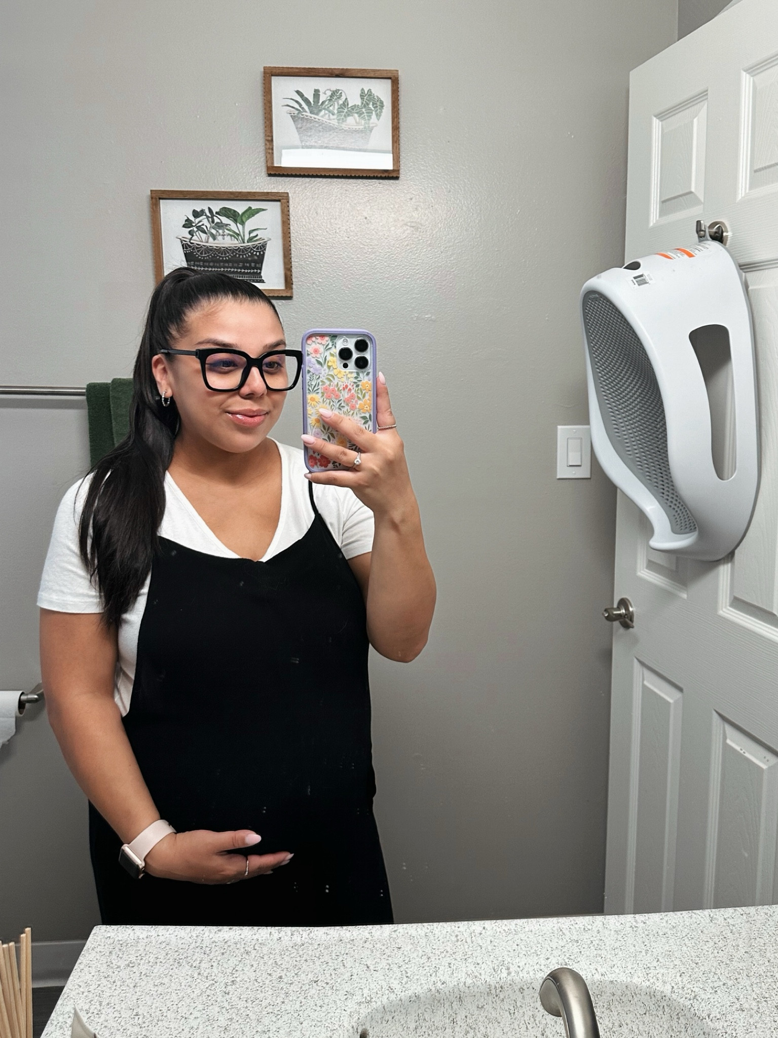 another comfy pregnancy affordable outfit 🖤 blue light glasses from diff eyewear 

#LTKStyleTip #LTKBump