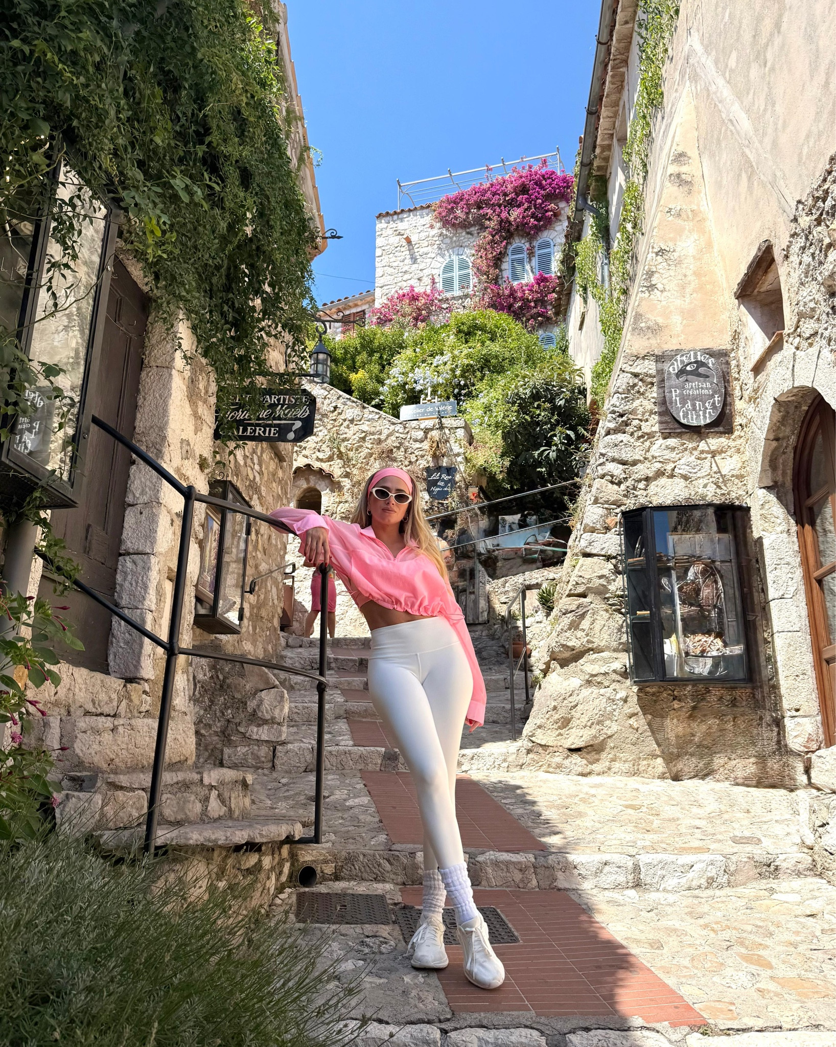 Easy athleisure look 💕 comfy, fresh & perfect for sunny days