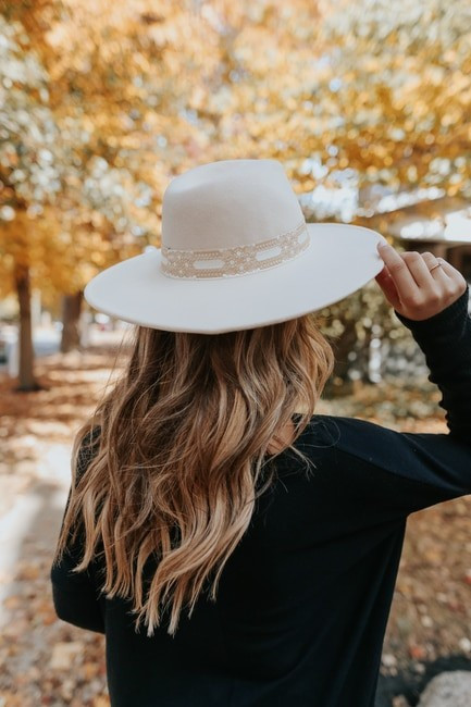 Sutton Printed Ribbon Cream Hat | Magnolia Boutique