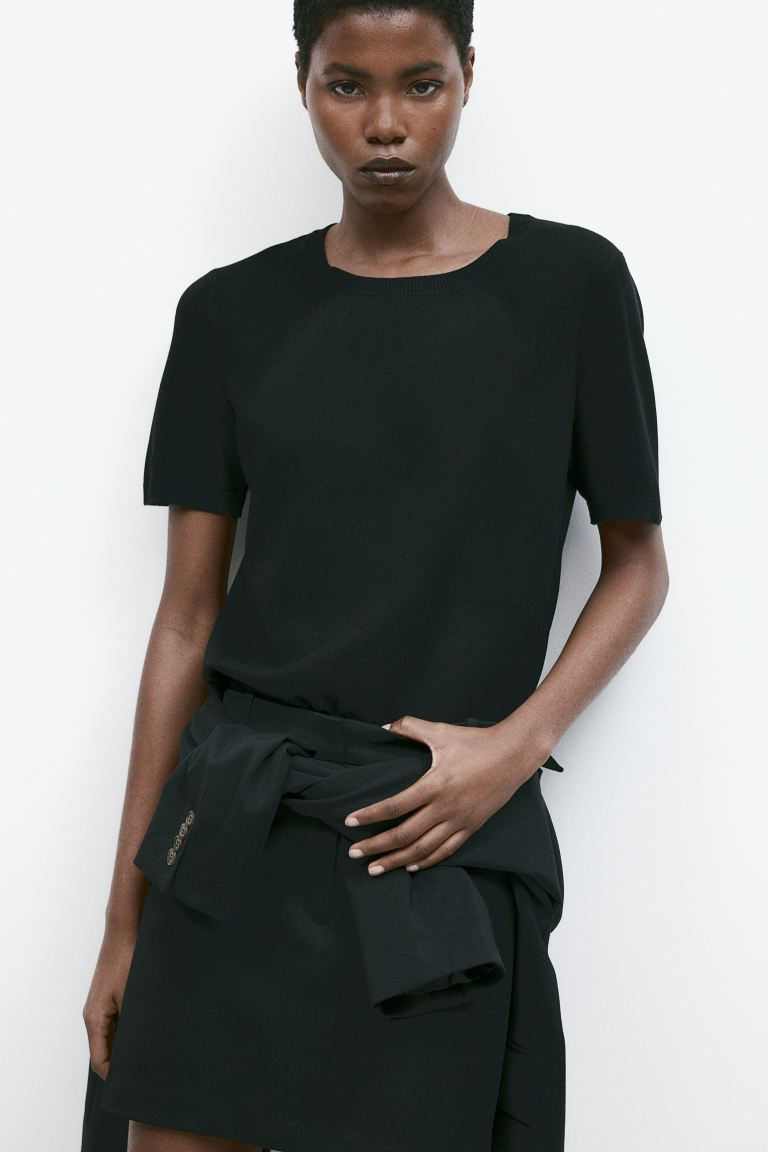 Fine-knit top - Black - Ladies | H&M GB | H&M (UK, MY, IN, SG, PH, TW, HK)