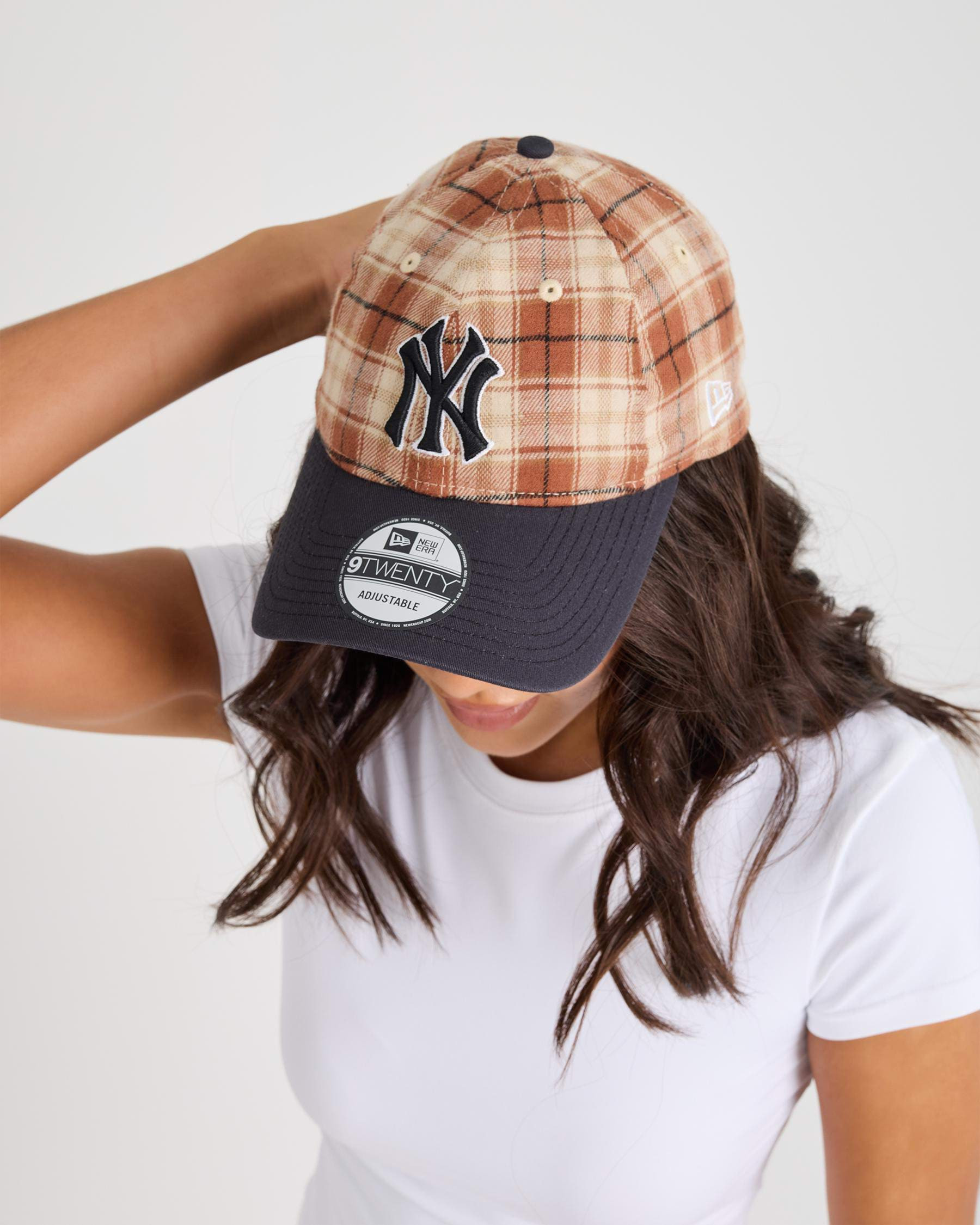 New Era Women's New York Yankees Cap in Tan Plaid/Faded Black | City Beach (US)