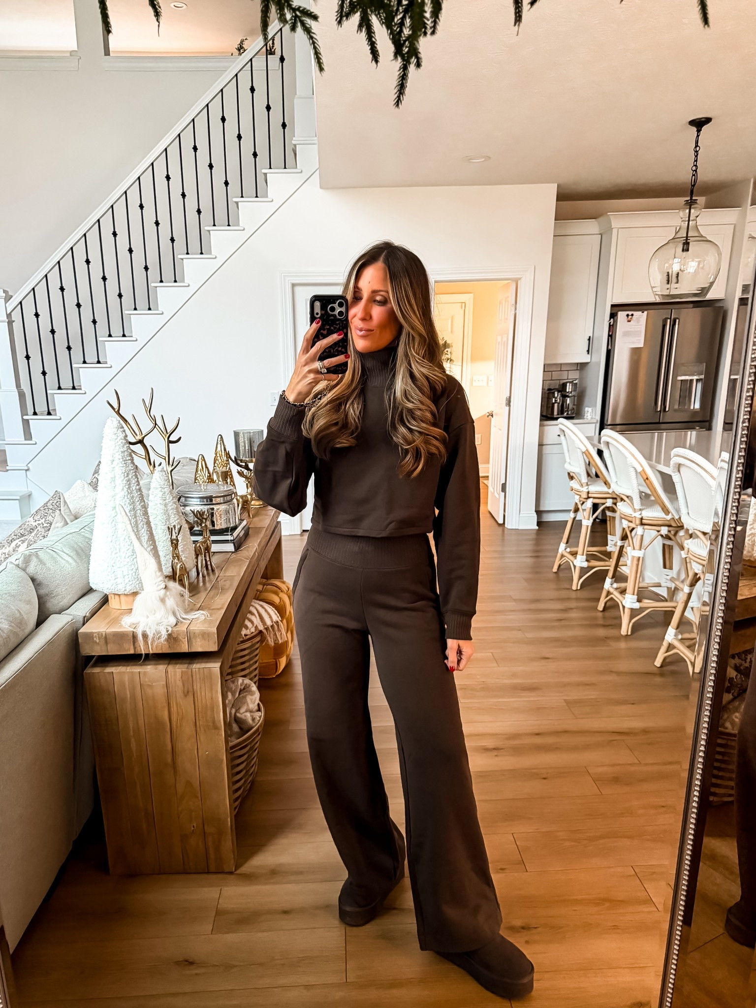 New ALO drop espresso brown 
Size medium 

#LTKHoliday #LTKGiftGuide #LTKmomlife