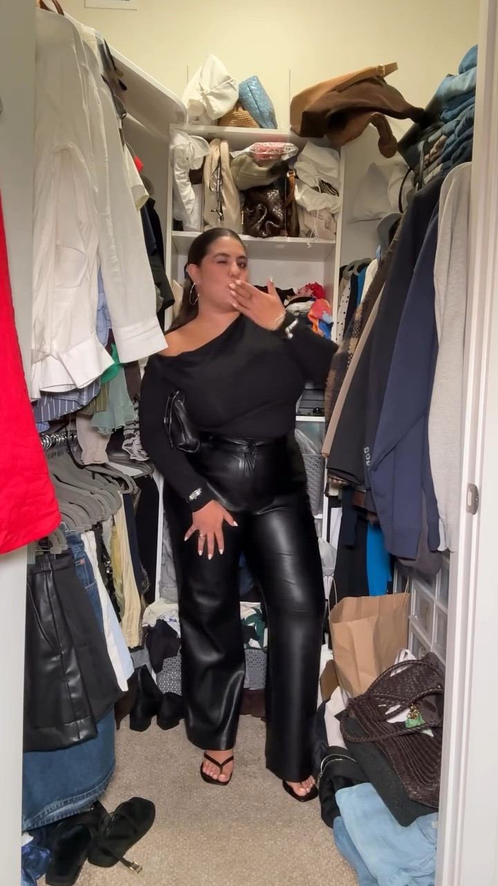 @boilerroomtv X @on 

#goingoutoutfit #goingouttops #miamievents #fashionreels

#LTKU #LTKStyleTip