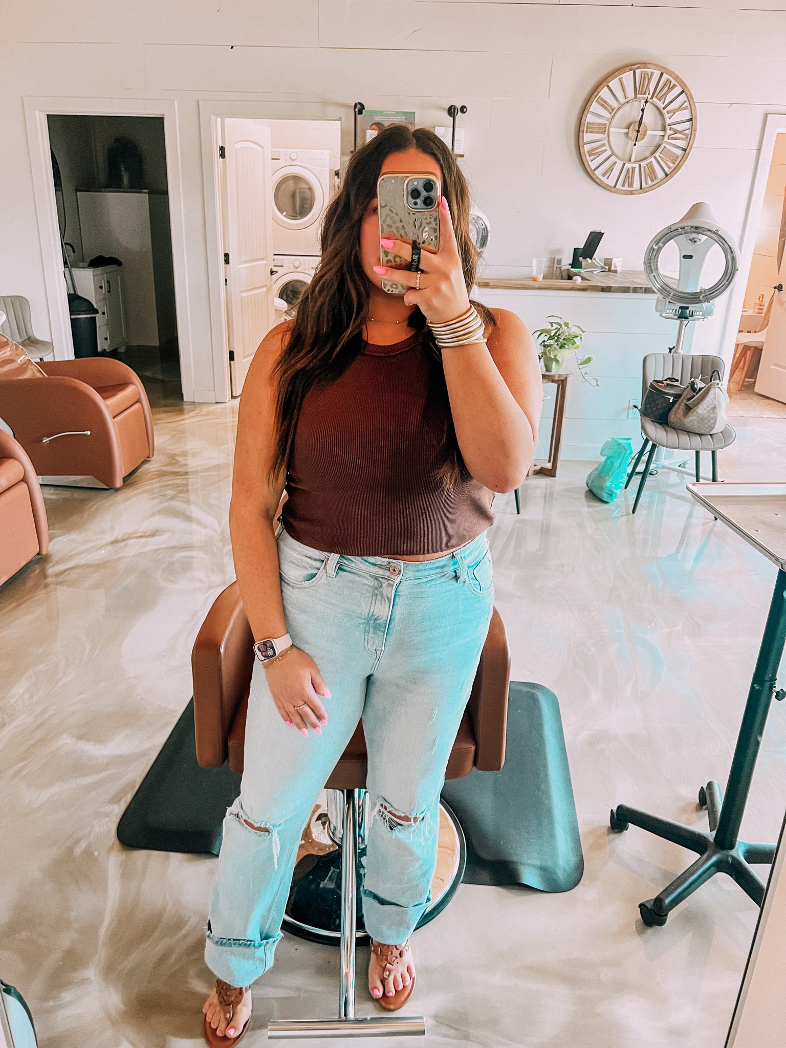 My outfit for our salon shoot today🤎
•
top: xl
jeans: 16 regular 


#LTKBeauty #LTKMidsize #LTKStyleTip