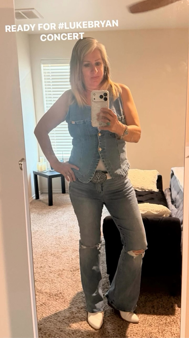 Ready for #LUKEBRYAN CONCERT

#LTKSaleAlert #LTKSeasonal #LTKOver40