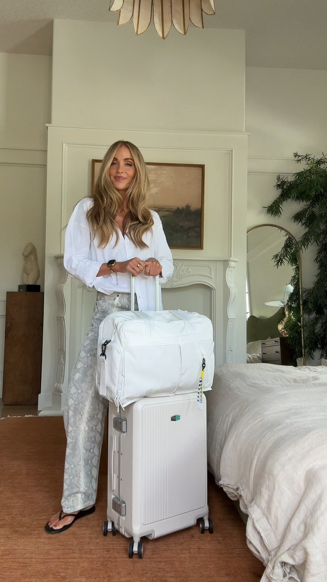 I have been needing new luggage and I’ve found the perfect travel bag combo! 

The Pebble 20” Carry-On has so many amazing features, including a quick-open design with a zipper-free frame and a smart packing system with separate wet + dry compartments.

And when I saw the Moss Overnighter Bag, I knew I had to have it! It has a separate shoe compartment, fits under the seat as a personal item, and even has a padded laptop sleeve that fits laptops up to 15.6”.

Truly, the perfect duo for traveling! 

@bagsmart_official #ad