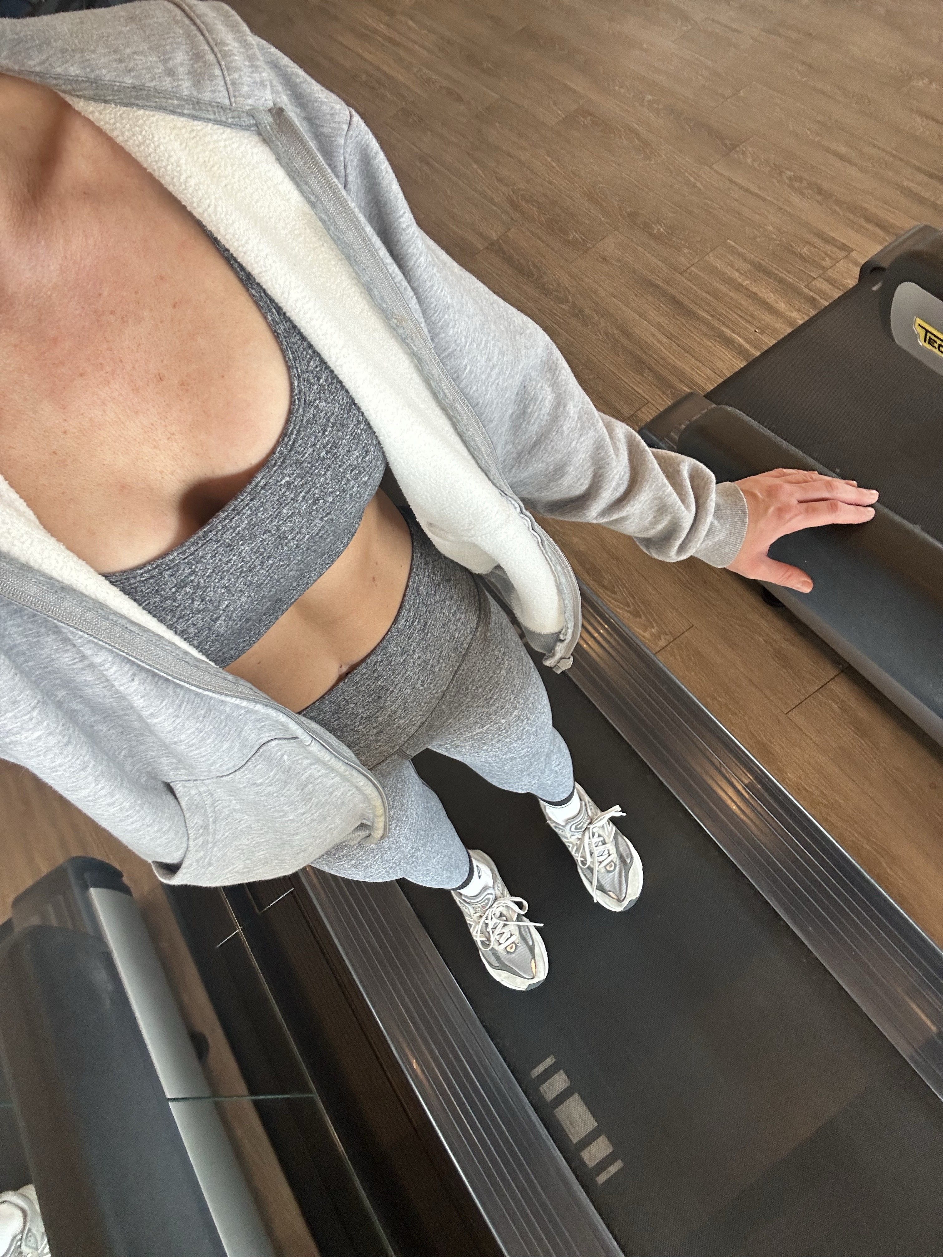 I love this workout set from Aritzia! It’s the best quality!! I’m wearing my true size Xs bottoms and s top!

#LTKActive #LTKFitness