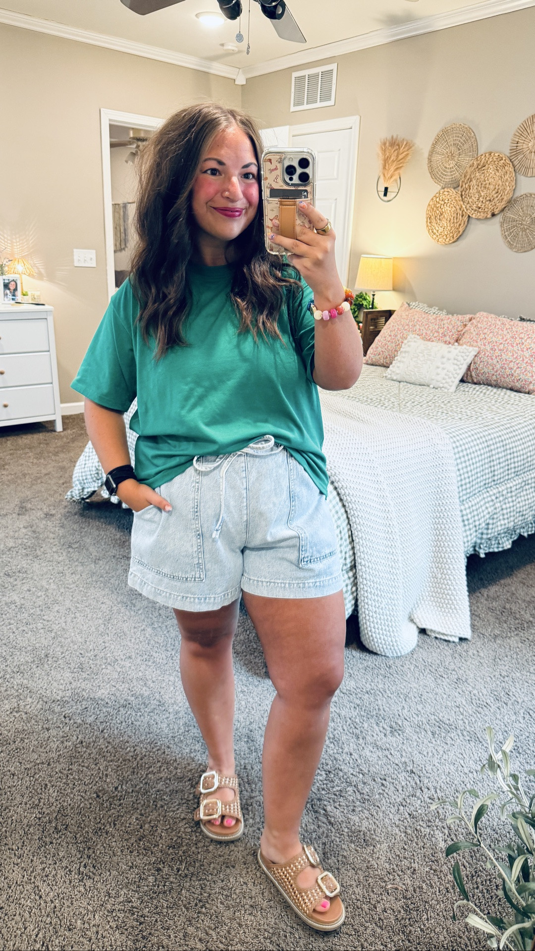 The basic tee your closet needs 💚✨ This is the perfect boxy crop tee! It fits true to size, is incredibly soft & comfortable, & has just the right amount of stretch for all-day wear. Plus, it comes in 17 other colors, so you'll definitely want more than one! 👏 

 #LTKootd #LTKSeasonal #LTKMidsize